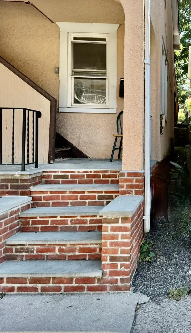 74 Yale Avenue, Ossining, NY, 3 Bedroom Bedrooms, 5 Room Rooms,1 BathroomBathrooms,Residential Lease,For Rent,Yale,0,1058307 74 Yale Avenue, Ossining, NY, 3 Bedroom Bedrooms, 5 Room Rooms,1 BathroomBathrooms,Residential Lease,For Rent,Yale,0,1058307
