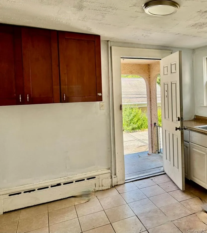 74 Yale Avenue, Ossining, NY, 3 Bedroom Bedrooms, 5 Room Rooms,1 BathroomBathrooms,Residential Lease,For Rent,Yale,0,1058307 74 Yale Avenue, Ossining, NY, 3 Bedroom Bedrooms, 5 Room Rooms,1 BathroomBathrooms,Residential Lease,For Rent,Yale,0,1058307