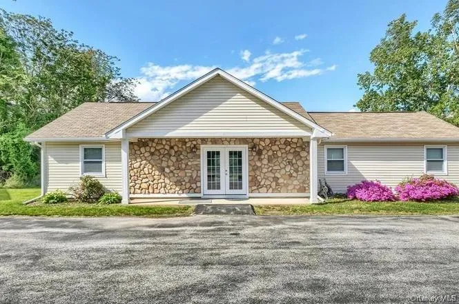 75 Spruce Ridge Drive, Fishkill, NY, 3 Bedroom Bedrooms, 8 Room Rooms,2 BathroomBathrooms,Residential Lease,For Rent,Spruce Ridge,0,1058312 75 Spruce Ridge Drive, Fishkill, NY, 3 Bedroom Bedrooms, 8 Room Rooms,2 BathroomBathrooms,Residential Lease,For Rent,Spruce Ridge,0,1058312