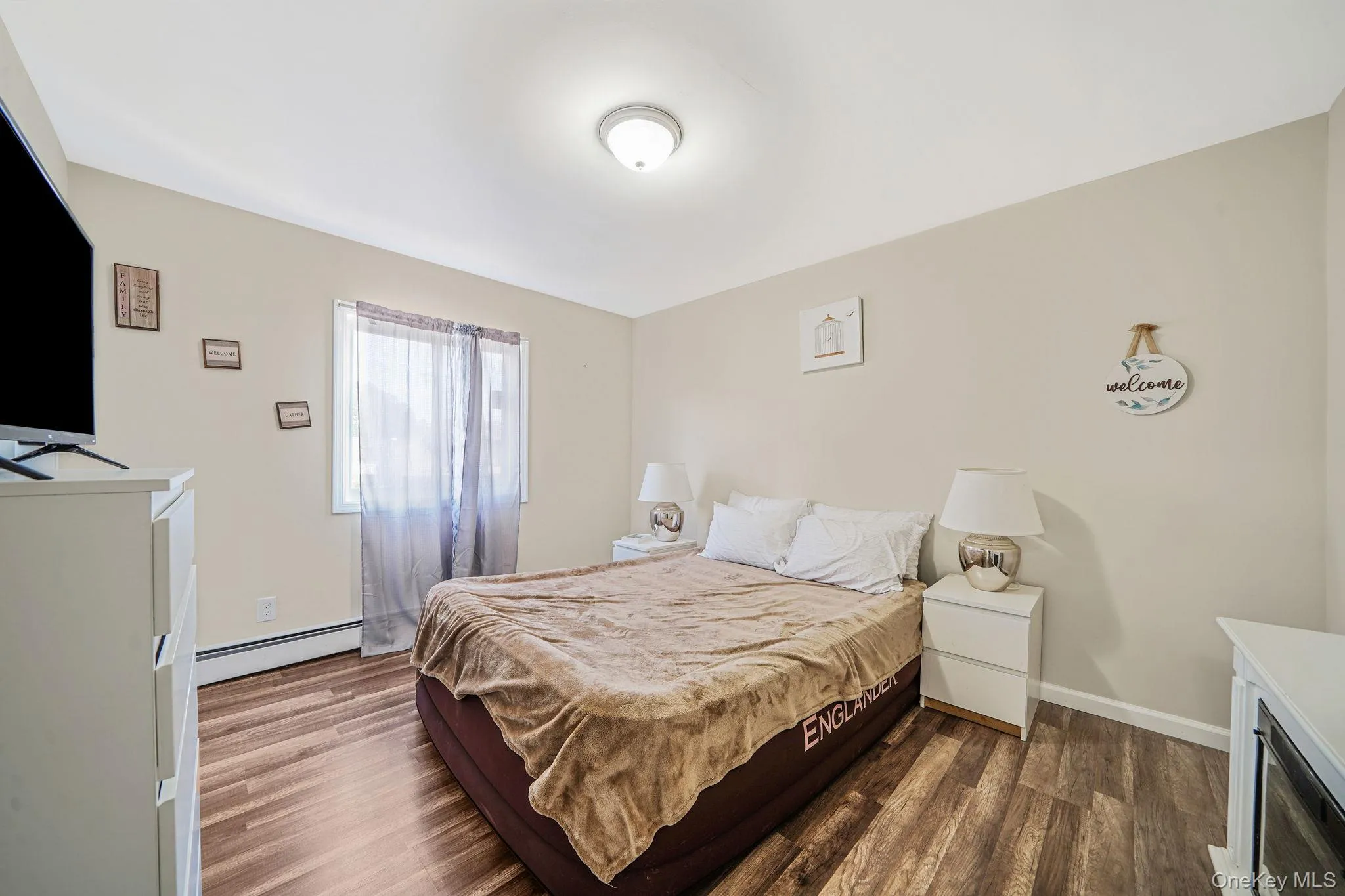 180 Branch Avenue, Islip, NY, 4 Bedrooms Bedrooms, 8 Rooms Rooms,2 BathroomsBathrooms,Residential,For Rent,Branch,0,1058315 180 Branch Avenue, Islip, NY, 4 Bedrooms Bedrooms, 8 Rooms Rooms,2 BathroomsBathrooms,Residential,For Rent,Branch,0,1058315