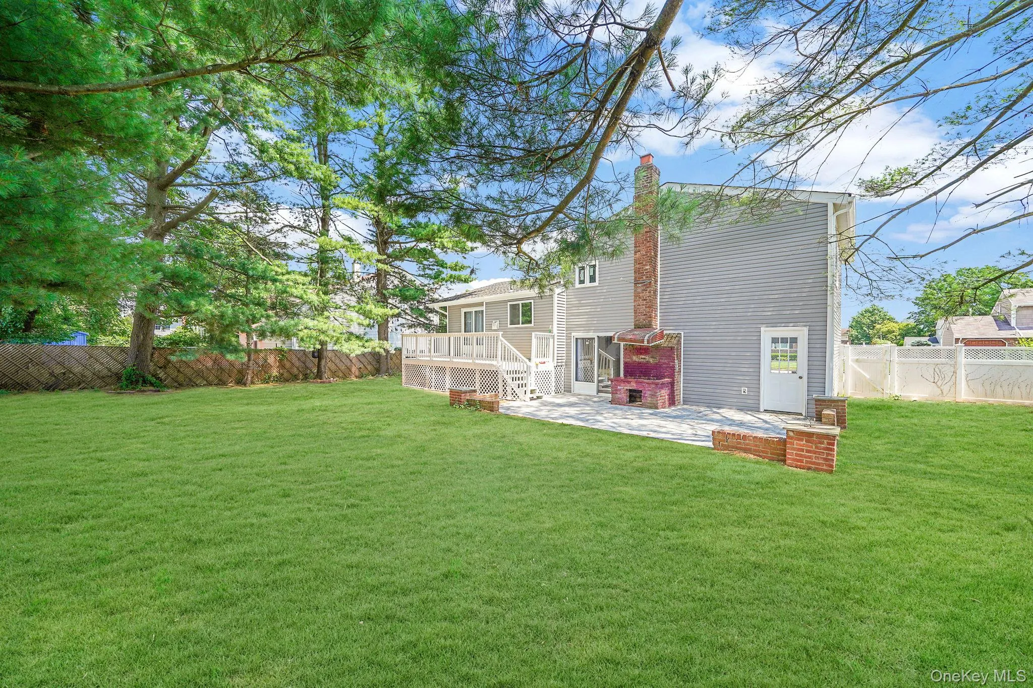 180 Branch Avenue, Islip, NY, 4 Bedrooms Bedrooms, 8 Rooms Rooms,2 BathroomsBathrooms,Residential,For Rent,Branch,0,1058315 180 Branch Avenue, Islip, NY, 4 Bedrooms Bedrooms, 8 Rooms Rooms,2 BathroomsBathrooms,Residential,For Rent,Branch,0,1058315
