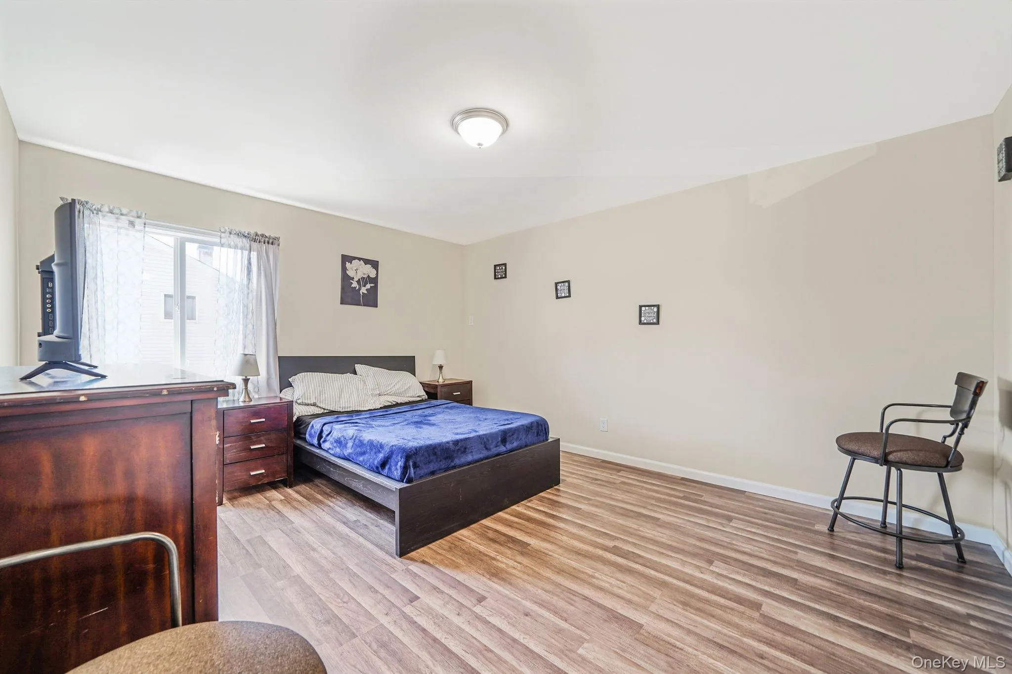 180 Branch Avenue, Islip, NY, 4 Bedrooms Bedrooms, 8 Rooms Rooms,2 BathroomsBathrooms,Residential,For Rent,Branch,0,1058315 180 Branch Avenue, Islip, NY, 4 Bedrooms Bedrooms, 8 Rooms Rooms,2 BathroomsBathrooms,Residential,For Rent,Branch,0,1058315
