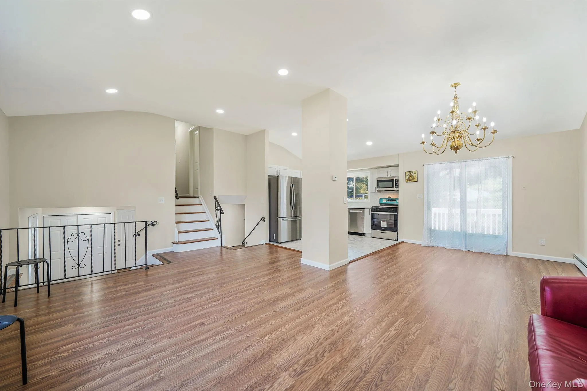 180 Branch Avenue, Islip, NY, 4 Bedrooms Bedrooms, 8 Rooms Rooms,2 BathroomsBathrooms,Residential,For Rent,Branch,0,1058315 180 Branch Avenue, Islip, NY, 4 Bedrooms Bedrooms, 8 Rooms Rooms,2 BathroomsBathrooms,Residential,For Rent,Branch,0,1058315