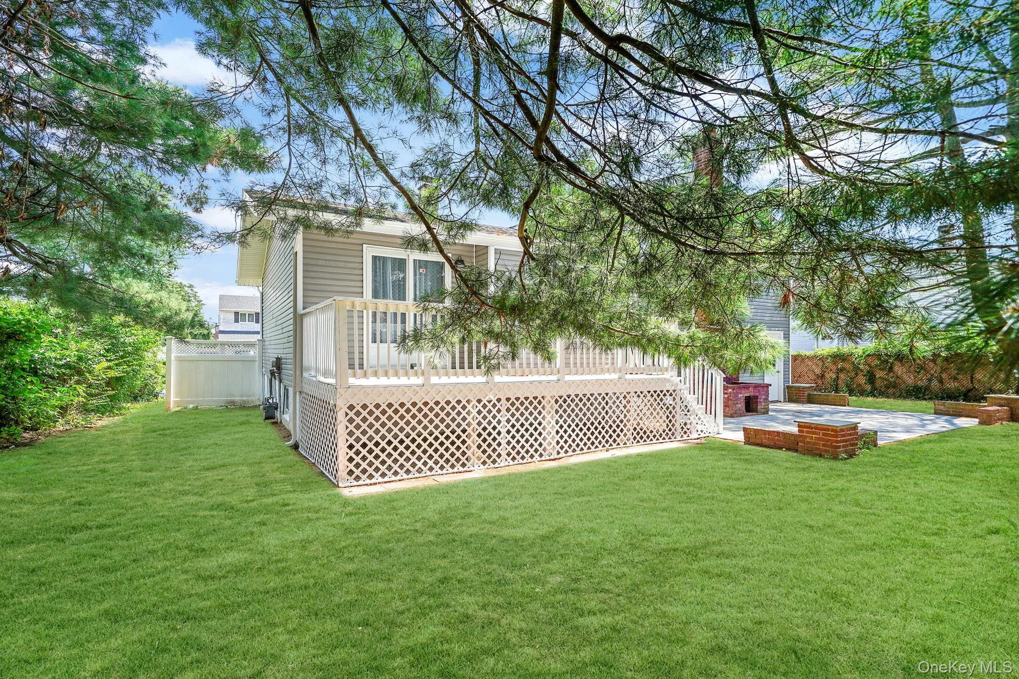 180 Branch Avenue, Islip, NY, 4 Bedrooms Bedrooms, 8 Rooms Rooms,2 BathroomsBathrooms,Residential,For Rent,Branch,0,1058315 180 Branch Avenue, Islip, NY, 4 Bedrooms Bedrooms, 8 Rooms Rooms,2 BathroomsBathrooms,Residential,For Rent,Branch,0,1058315