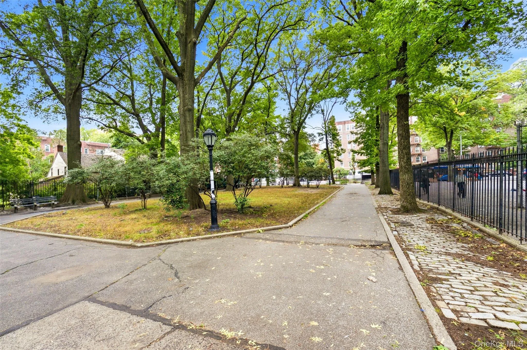 143-36 37th Avenue, New York, NY, 1 Bedroom Bedrooms, 7 Rooms Rooms,2 BathroomsBathrooms,Residential,For Rent,37th,0,1058320 143-36 37th Avenue, New York, NY, 1 Bedroom Bedrooms, 7 Rooms Rooms,2 BathroomsBathrooms,Residential,For Rent,37th,0,1058320