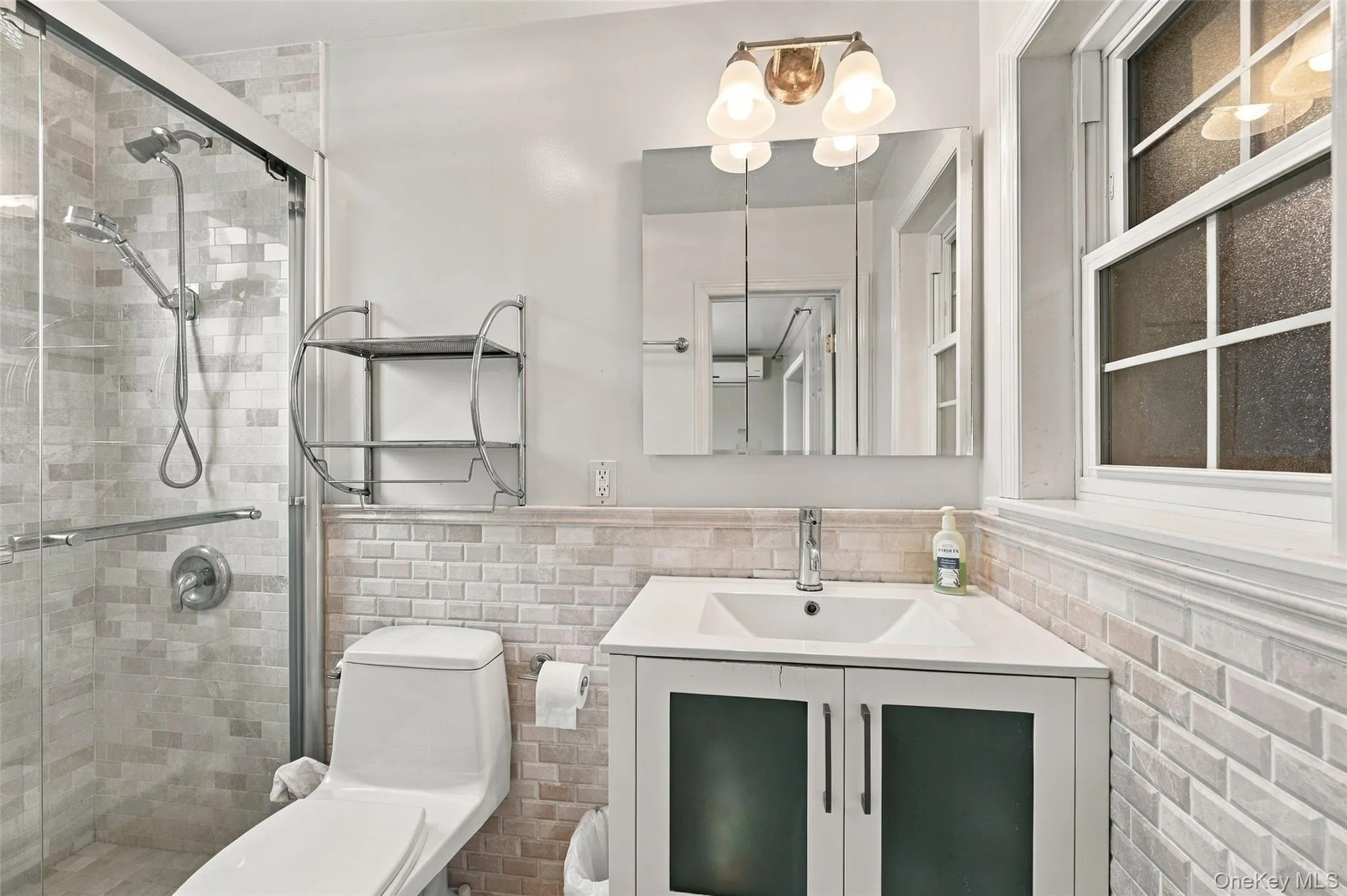 143-36 37th Avenue, New York, NY, 1 Bedroom Bedrooms, 7 Rooms Rooms,2 BathroomsBathrooms,Residential,For Rent,37th,0,1058320 143-36 37th Avenue, New York, NY, 1 Bedroom Bedrooms, 7 Rooms Rooms,2 BathroomsBathrooms,Residential,For Rent,37th,0,1058320