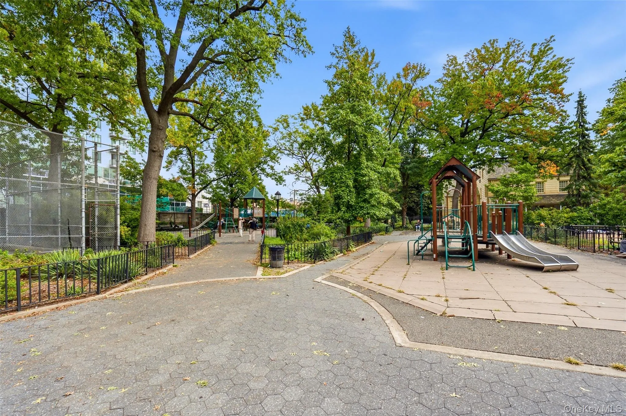 143-36 37th Avenue, New York, NY, 1 Bedroom Bedrooms, 7 Rooms Rooms,2 BathroomsBathrooms,Residential,For Rent,37th,0,1058320 143-36 37th Avenue, New York, NY, 1 Bedroom Bedrooms, 7 Rooms Rooms,2 BathroomsBathrooms,Residential,For Rent,37th,0,1058320