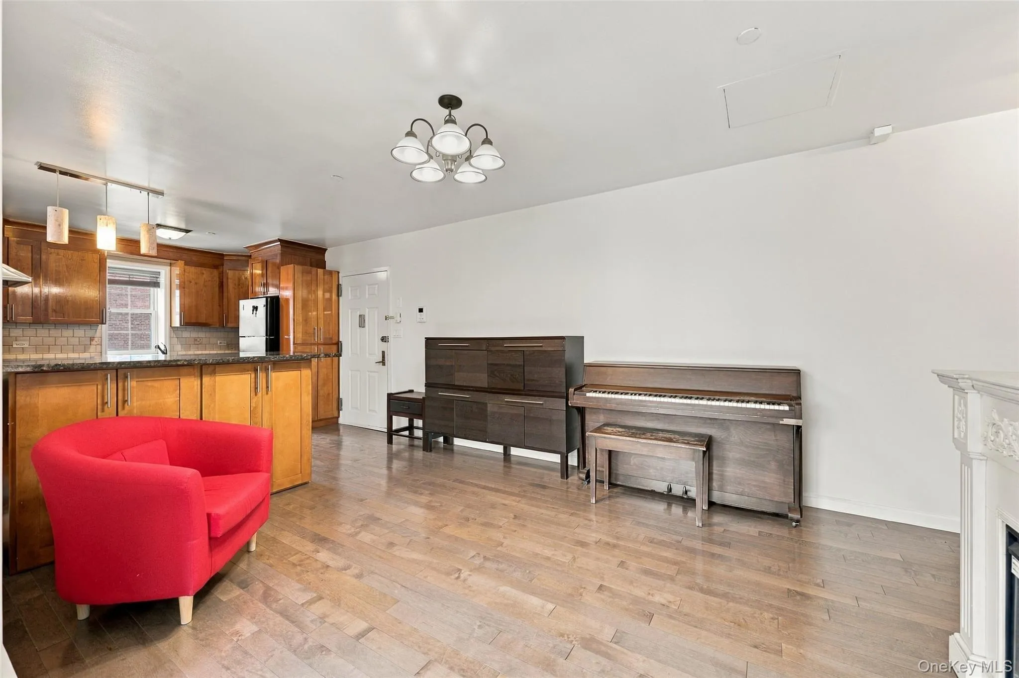 143-36 37th Avenue, New York, NY, 1 Bedroom Bedrooms, 7 Rooms Rooms,2 BathroomsBathrooms,Residential,For Rent,37th,0,1058320 143-36 37th Avenue, New York, NY, 1 Bedroom Bedrooms, 7 Rooms Rooms,2 BathroomsBathrooms,Residential,For Rent,37th,0,1058320