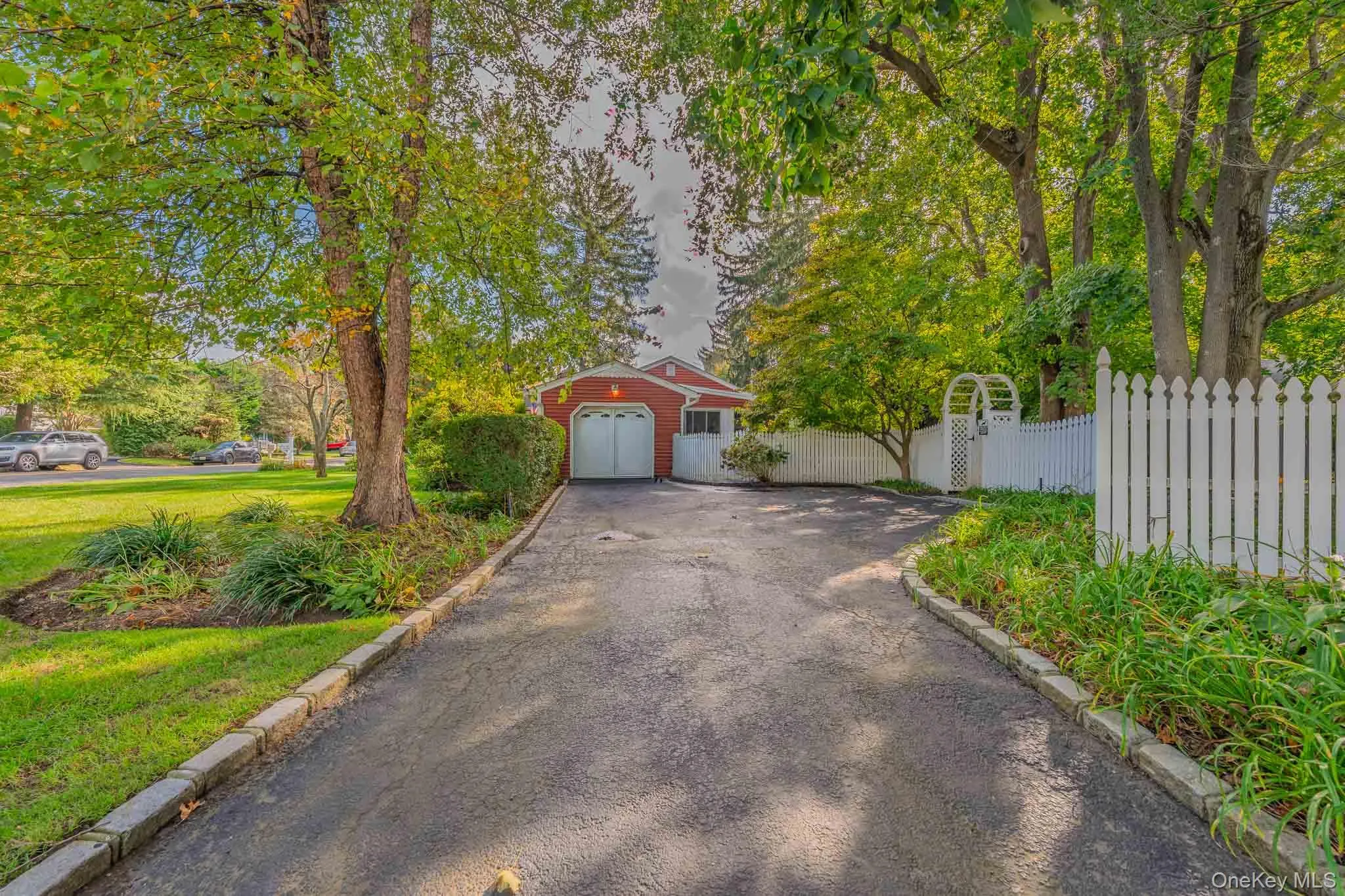 2 Charles Avenue, Huntington, NY, 3 Bedrooms Bedrooms, 7 Rooms Rooms,1 BathroomBathrooms,Residential,For Rent,Charles,0,1058333 2 Charles Avenue, Huntington, NY, 3 Bedrooms Bedrooms, 7 Rooms Rooms,1 BathroomBathrooms,Residential,For Rent,Charles,0,1058333