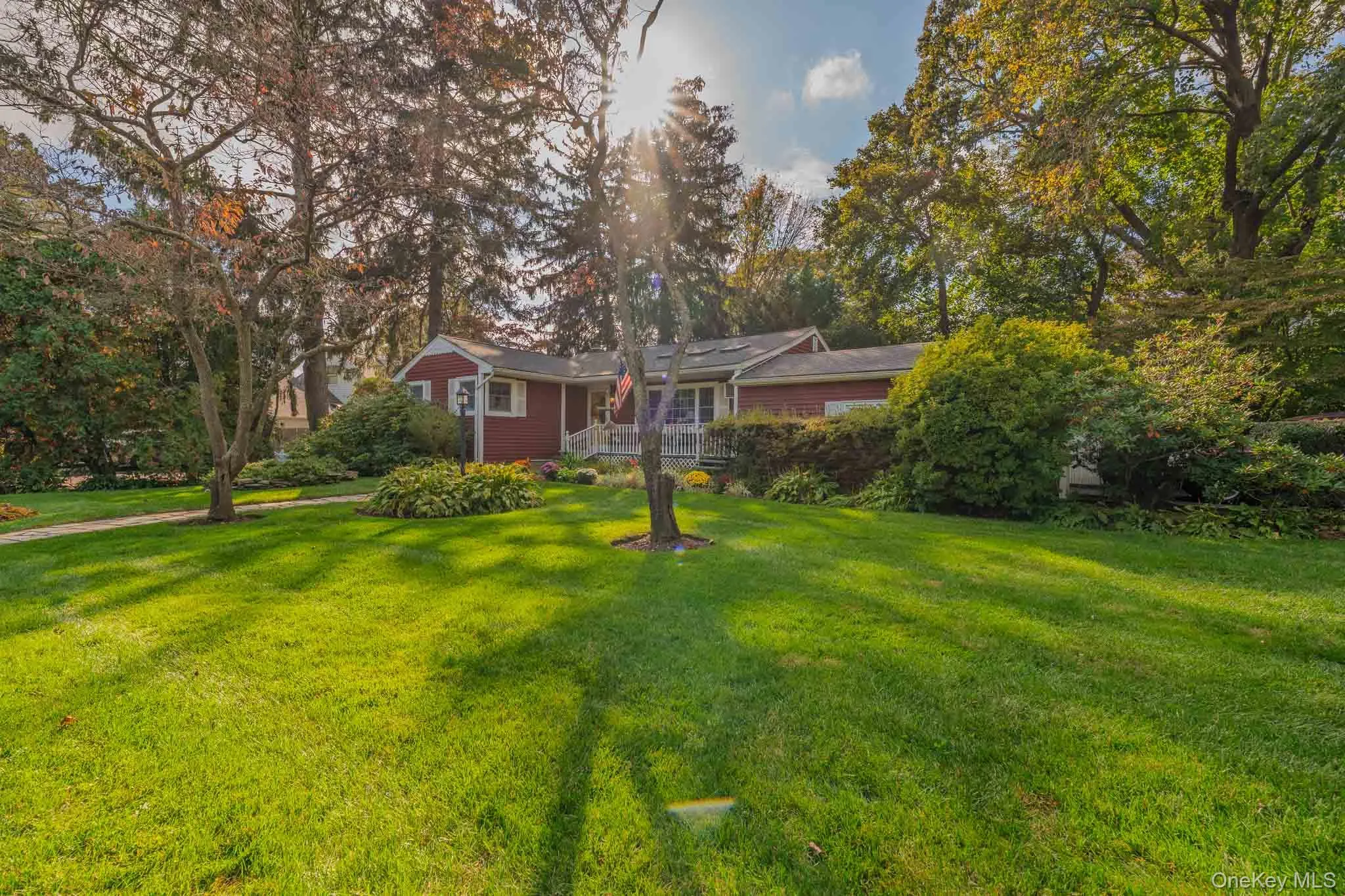 2 Charles Avenue, Huntington, NY, 3 Bedrooms Bedrooms, 7 Rooms Rooms,1 BathroomBathrooms,Residential,For Rent,Charles,0,1058333 2 Charles Avenue, Huntington, NY, 3 Bedrooms Bedrooms, 7 Rooms Rooms,1 BathroomBathrooms,Residential,For Rent,Charles,0,1058333