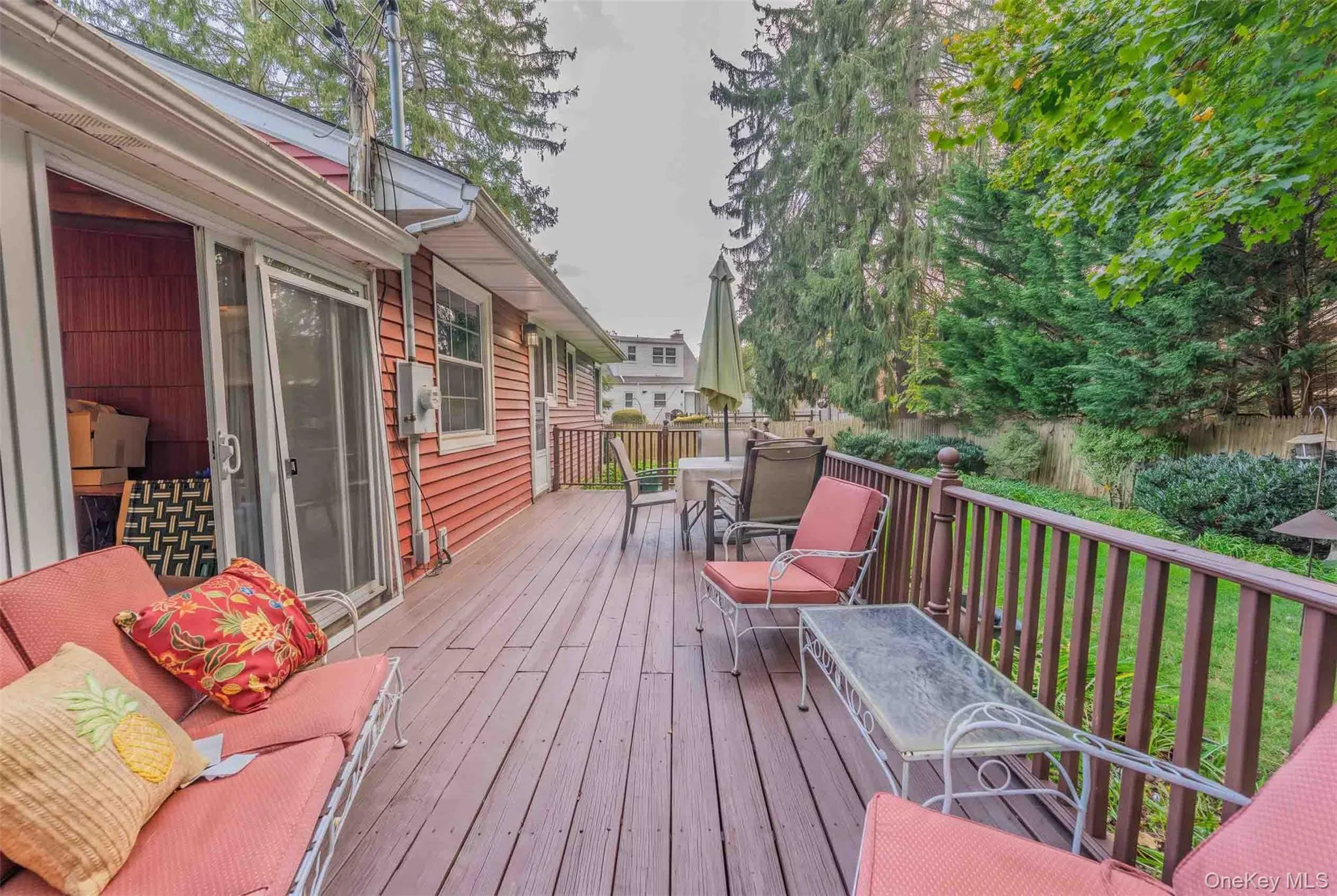 2 Charles Avenue, Huntington, NY, 3 Bedrooms Bedrooms, 7 Rooms Rooms,1 BathroomBathrooms,Residential,For Rent,Charles,0,1058333 2 Charles Avenue, Huntington, NY, 3 Bedrooms Bedrooms, 7 Rooms Rooms,1 BathroomBathrooms,Residential,For Rent,Charles,0,1058333
