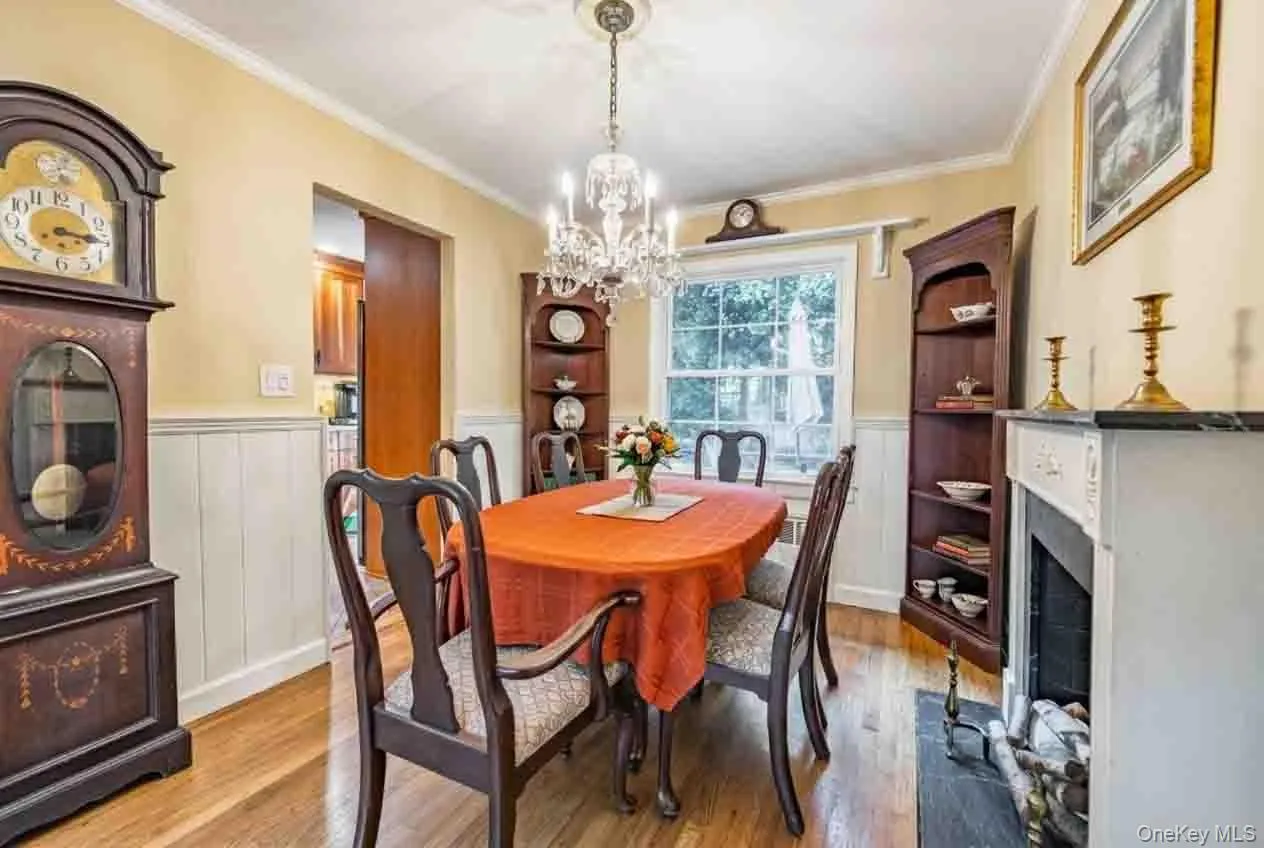 2 Charles Avenue, Huntington, NY, 3 Bedrooms Bedrooms, 7 Rooms Rooms,1 BathroomBathrooms,Residential,For Rent,Charles,0,1058333 2 Charles Avenue, Huntington, NY, 3 Bedrooms Bedrooms, 7 Rooms Rooms,1 BathroomBathrooms,Residential,For Rent,Charles,0,1058333