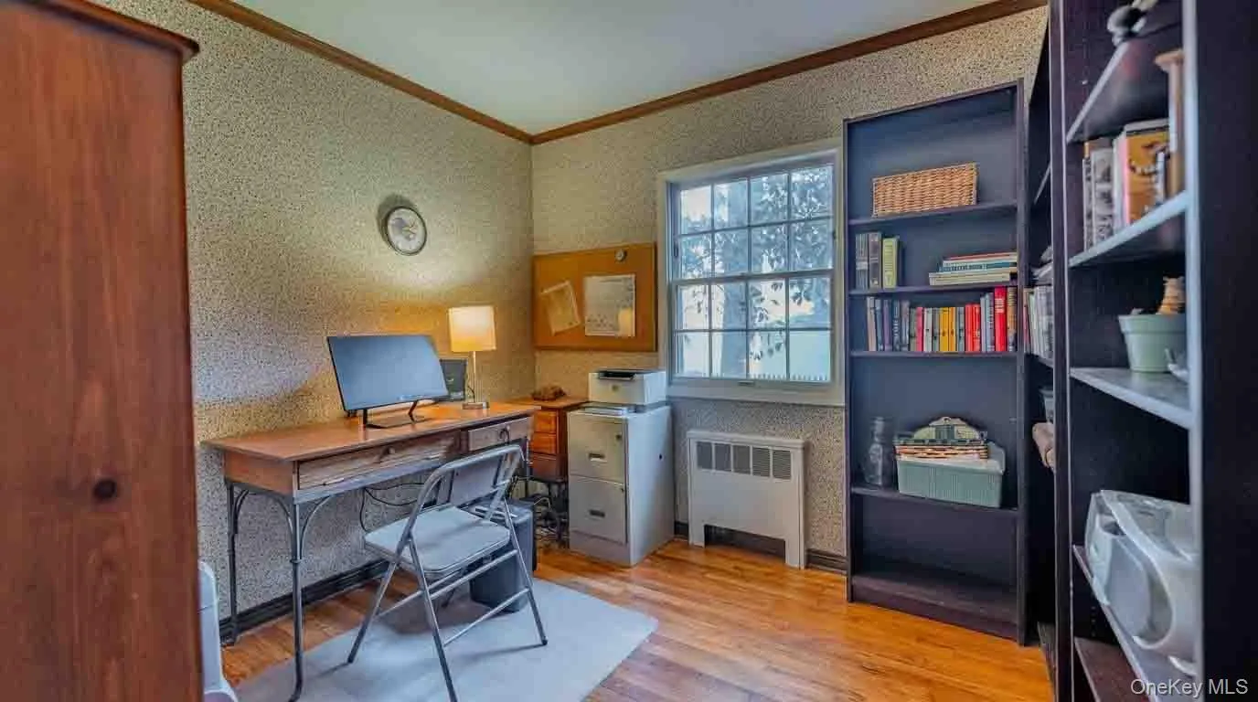 2 Charles Avenue, Huntington, NY, 3 Bedrooms Bedrooms, 7 Rooms Rooms,1 BathroomBathrooms,Residential,For Rent,Charles,0,1058333 2 Charles Avenue, Huntington, NY, 3 Bedrooms Bedrooms, 7 Rooms Rooms,1 BathroomBathrooms,Residential,For Rent,Charles,0,1058333