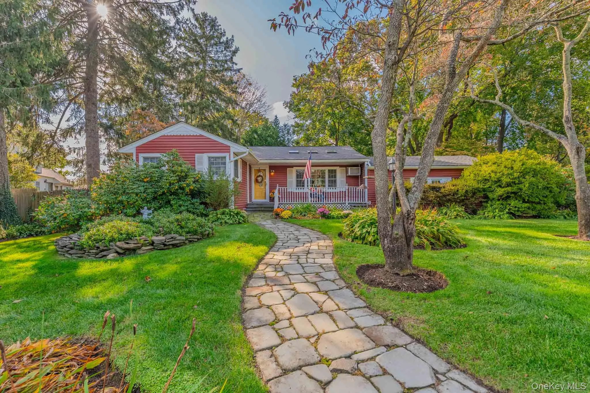 2 Charles Avenue, Huntington, NY, 3 Bedrooms Bedrooms, 7 Rooms Rooms,1 BathroomBathrooms,Residential,For Rent,Charles,0,1058333 2 Charles Avenue, Huntington, NY, 3 Bedrooms Bedrooms, 7 Rooms Rooms,1 BathroomBathrooms,Residential,For Rent,Charles,0,1058333
