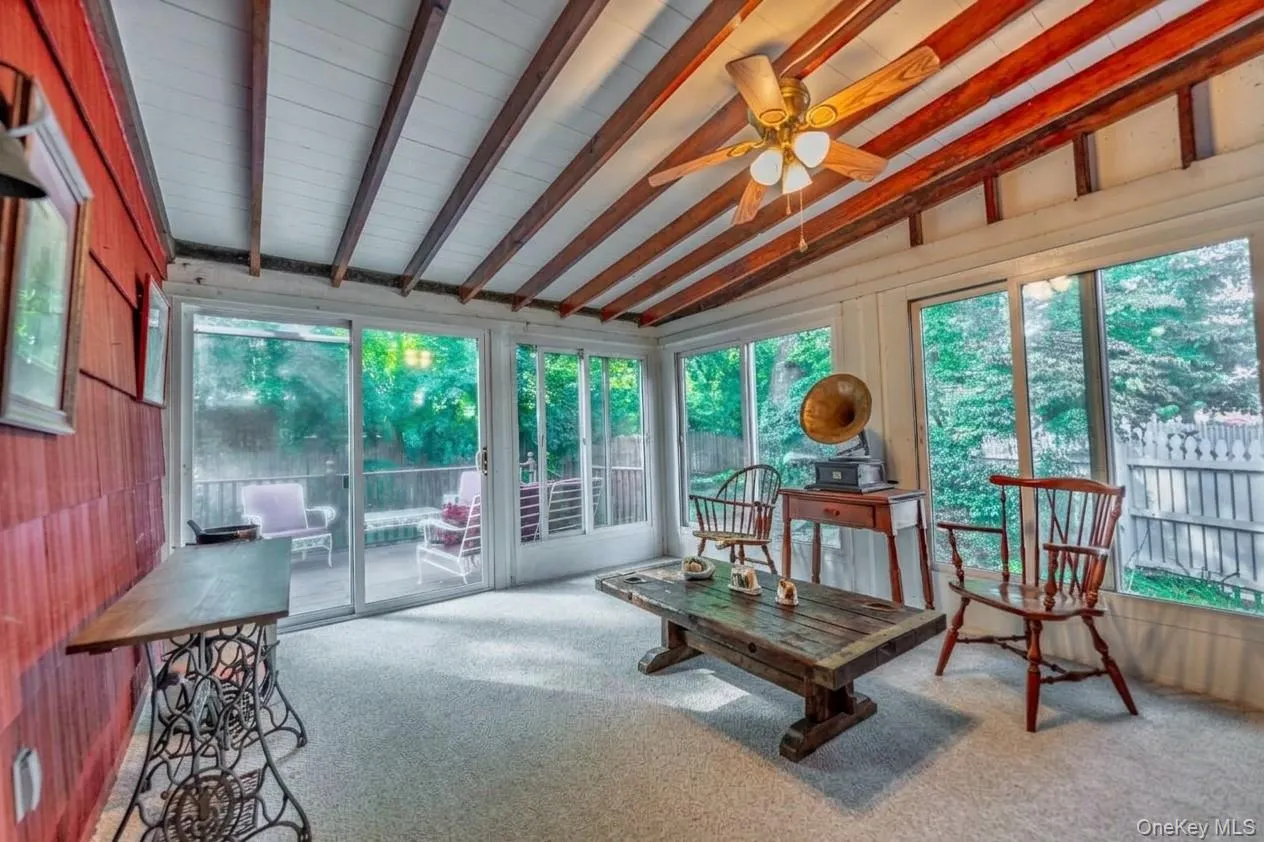 2 Charles Avenue, Huntington, NY, 3 Bedrooms Bedrooms, 7 Rooms Rooms,1 BathroomBathrooms,Residential,For Rent,Charles,0,1058333 2 Charles Avenue, Huntington, NY, 3 Bedrooms Bedrooms, 7 Rooms Rooms,1 BathroomBathrooms,Residential,For Rent,Charles,0,1058333