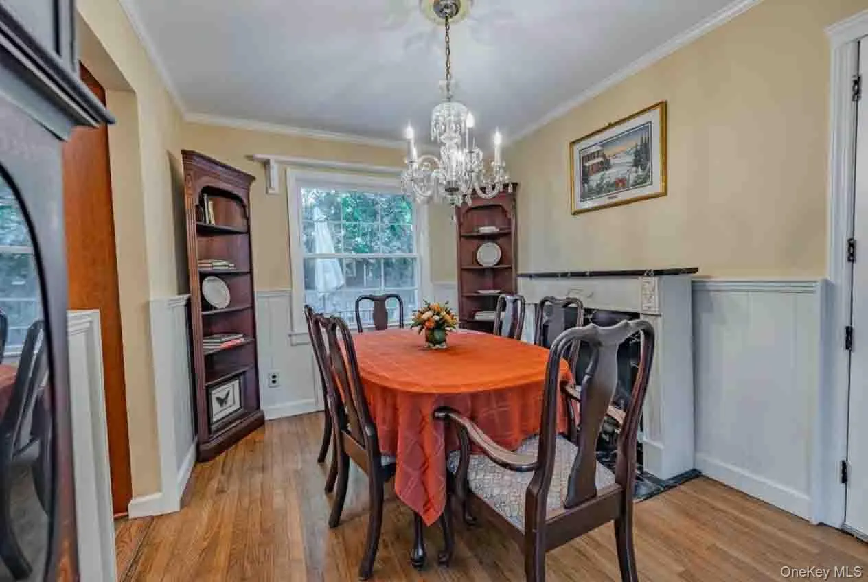 2 Charles Avenue, Huntington, NY, 3 Bedrooms Bedrooms, 7 Rooms Rooms,1 BathroomBathrooms,Residential,For Rent,Charles,0,1058333 2 Charles Avenue, Huntington, NY, 3 Bedrooms Bedrooms, 7 Rooms Rooms,1 BathroomBathrooms,Residential,For Rent,Charles,0,1058333