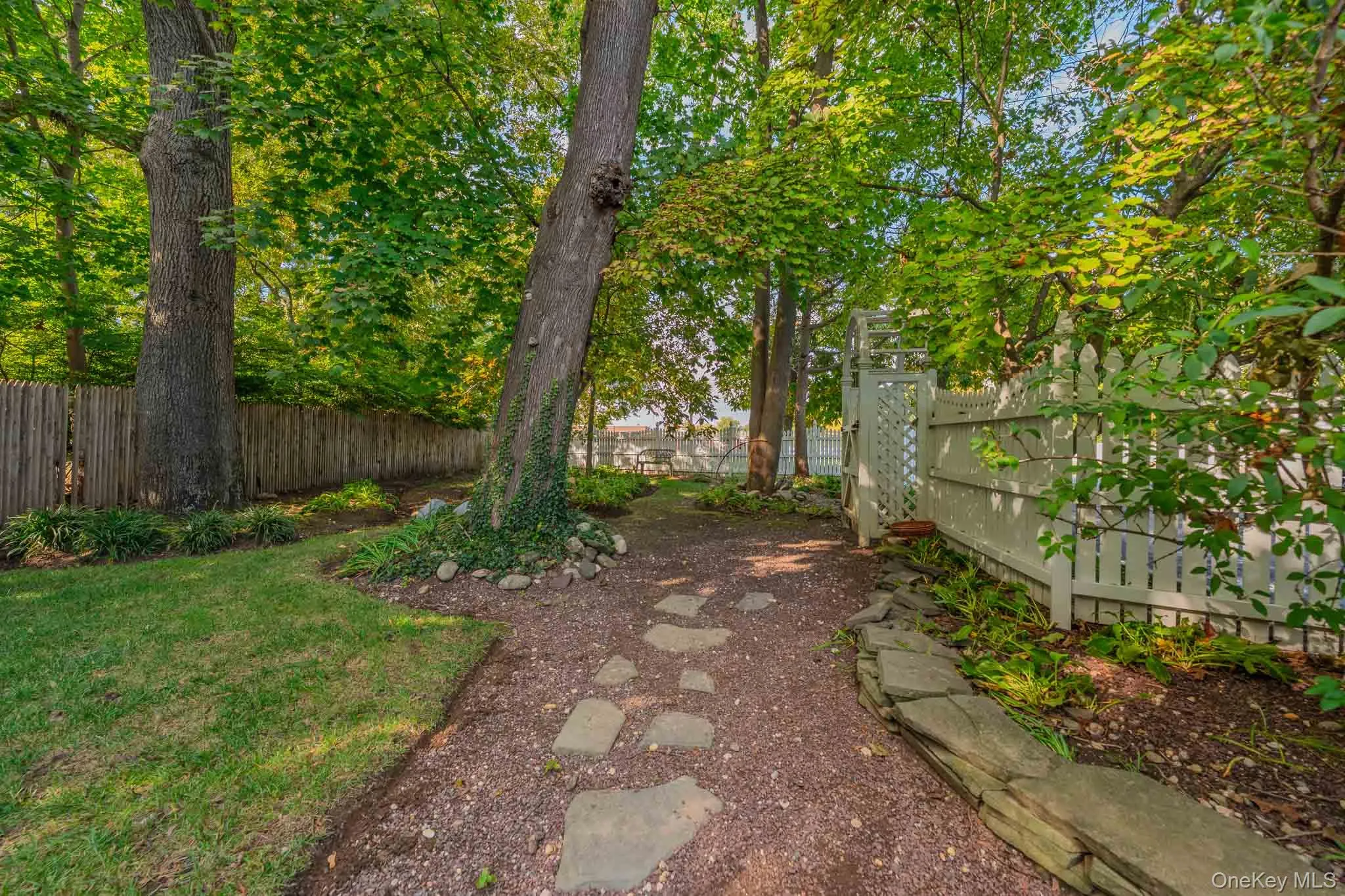 2 Charles Avenue, Huntington, NY, 3 Bedrooms Bedrooms, 7 Rooms Rooms,1 BathroomBathrooms,Residential,For Rent,Charles,0,1058333 2 Charles Avenue, Huntington, NY, 3 Bedrooms Bedrooms, 7 Rooms Rooms,1 BathroomBathrooms,Residential,For Rent,Charles,0,1058333
