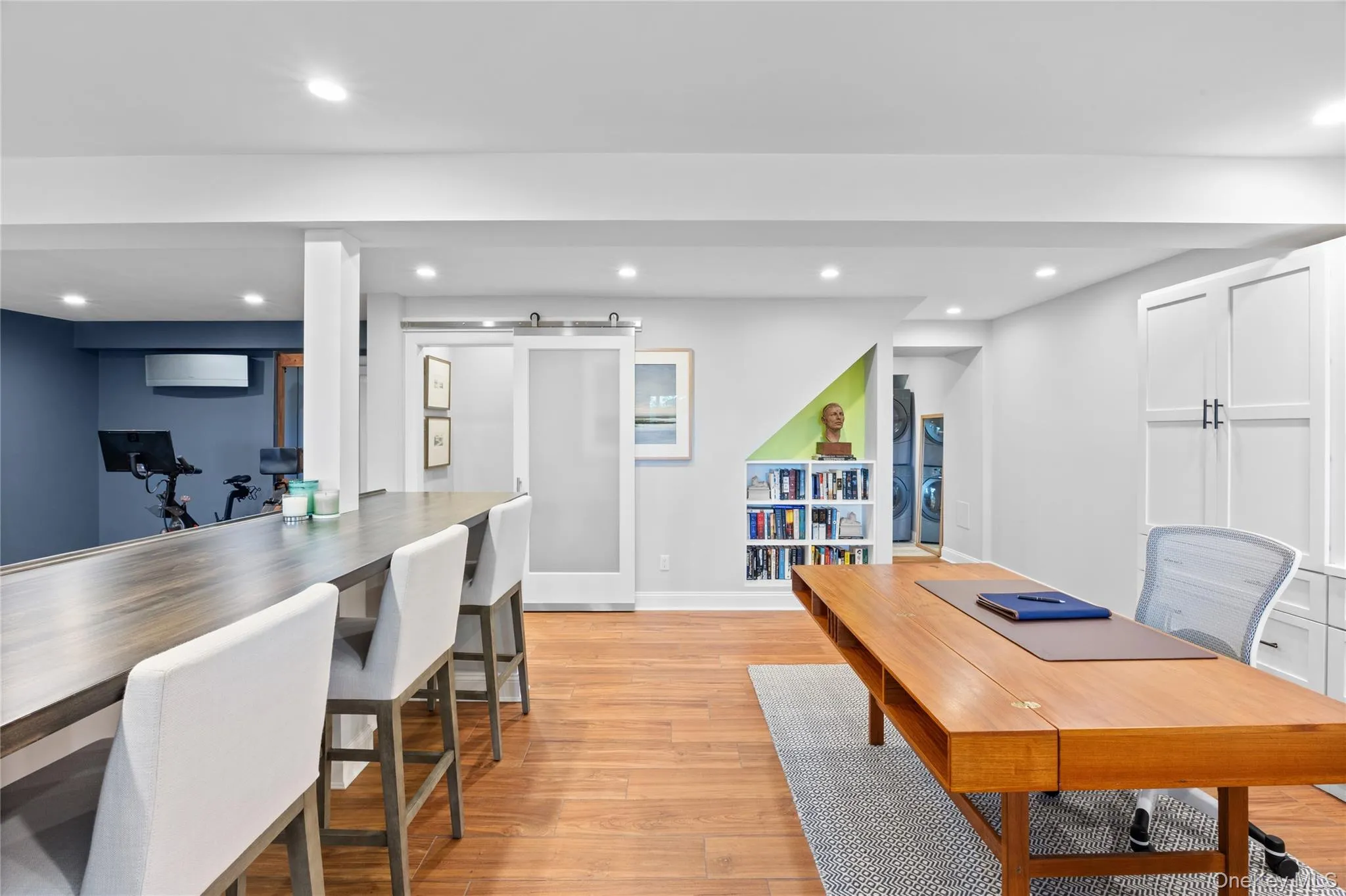 Home office, works space and recreation areas Home office, works space and recreation areas