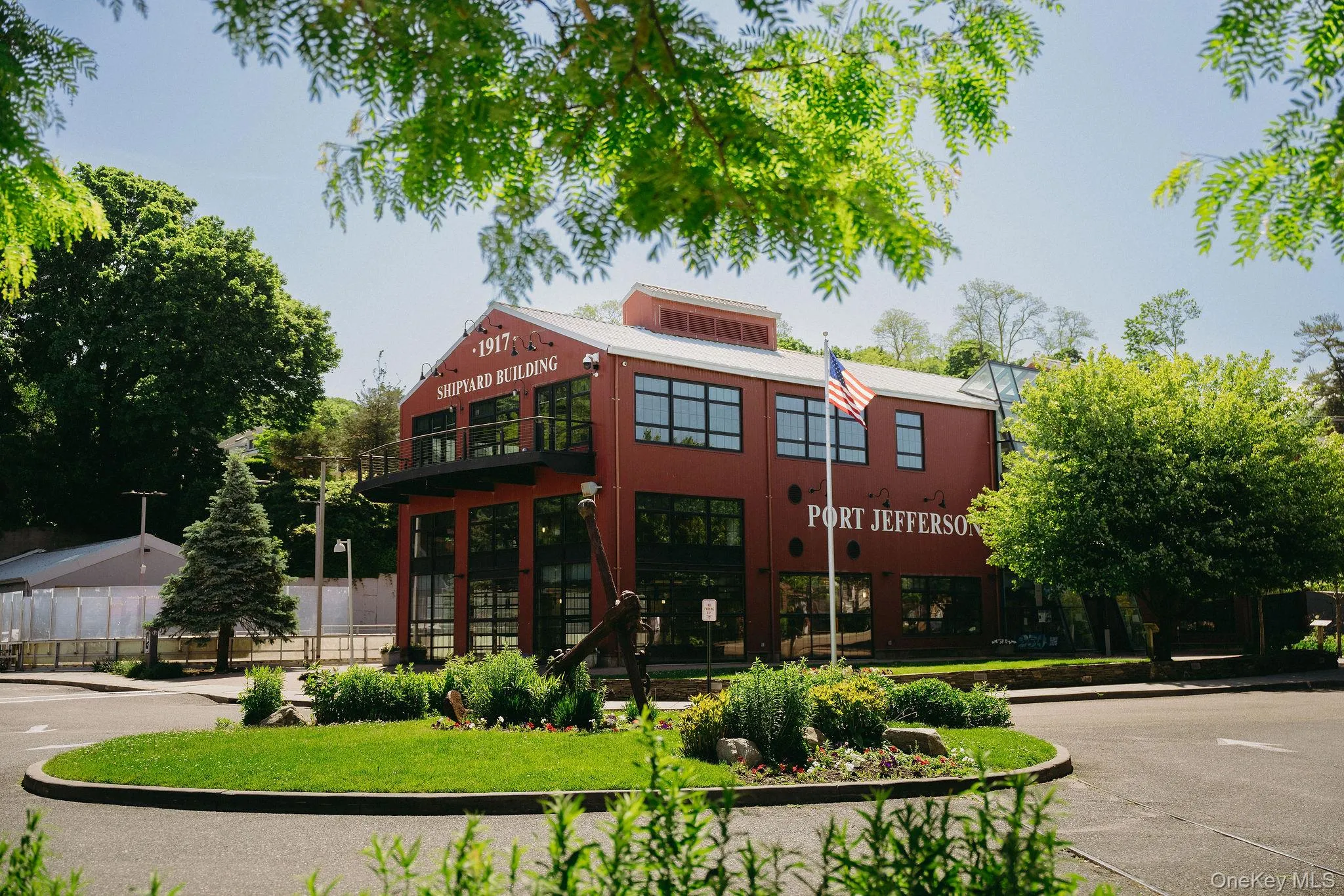 Nearby Port Jefferson Village Center Nearby Port Jefferson Village Center