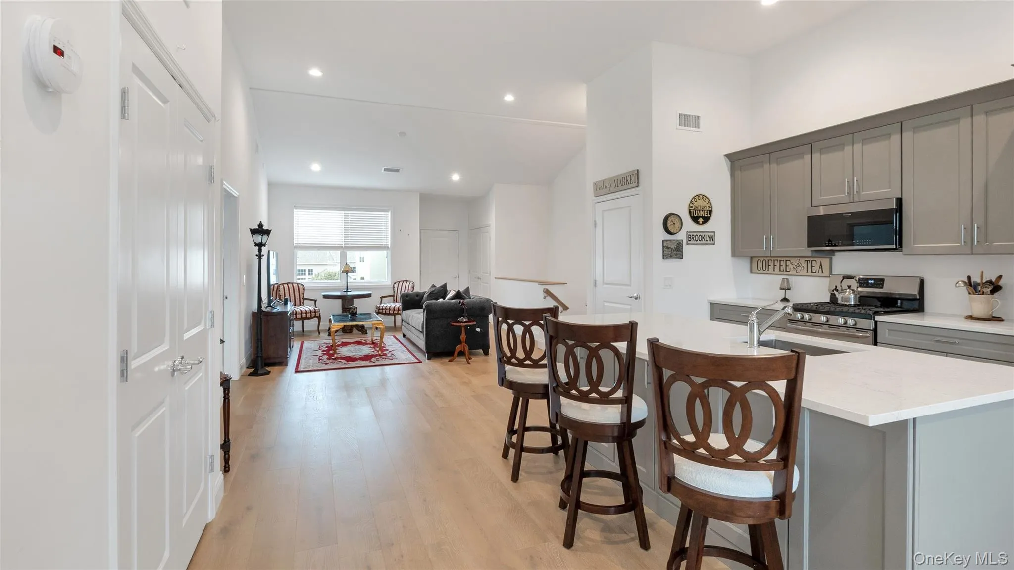 272 Silver Timber Drive, Brookhaven, NY, 2 Bedrooms Bedrooms, 5 Rooms Rooms,2 BathroomsBathrooms,Residential,For Rent,Silver Timber,0,1058346 272 Silver Timber Drive, Brookhaven, NY, 2 Bedrooms Bedrooms, 5 Rooms Rooms,2 BathroomsBathrooms,Residential,For Rent,Silver Timber,0,1058346