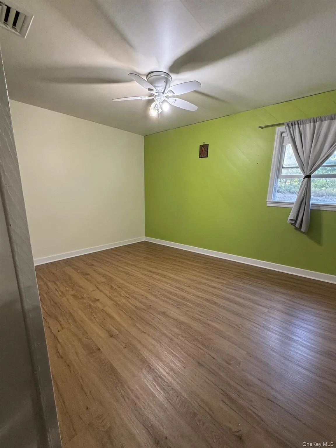 Bedroom #3 Furniture virtually removed Bedroom #3 Furniture virtually removed