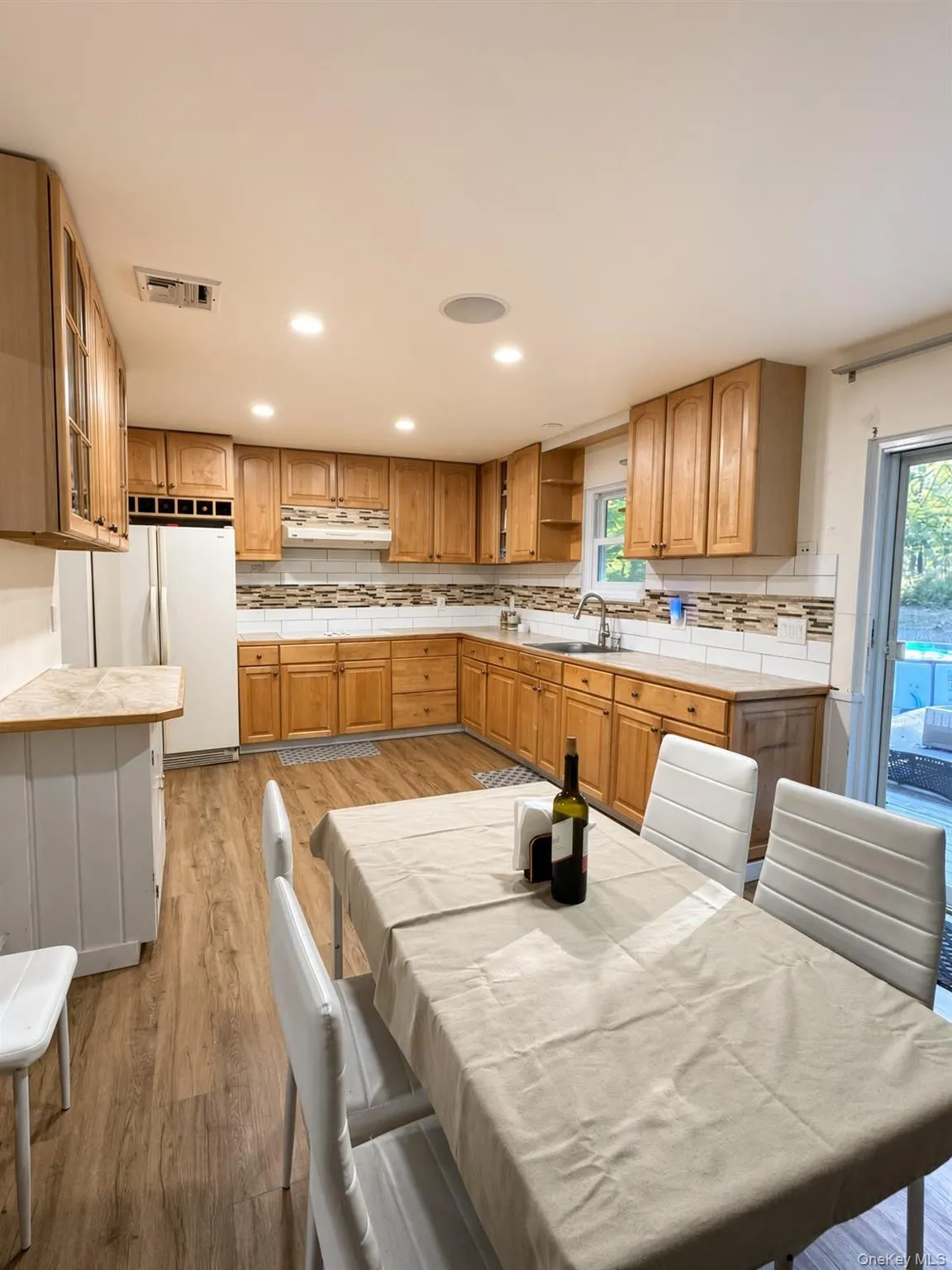 531 Brookhaven Avenue, Southampton, NY, 3 Bedrooms Bedrooms, 5 Rooms Rooms,2 BathroomsBathrooms,Residential,For Rent,Brookhaven,0,1058360 531 Brookhaven Avenue, Southampton, NY, 3 Bedrooms Bedrooms, 5 Rooms Rooms,2 BathroomsBathrooms,Residential,For Rent,Brookhaven,0,1058360
