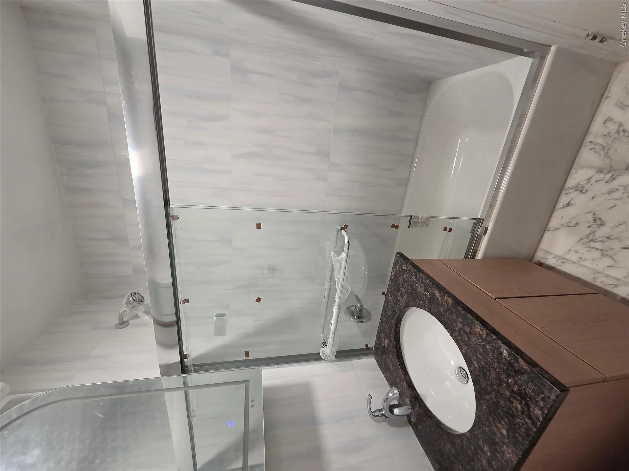 58-55 197 Street, New York, NY, 3 Bedroom Bedrooms, 5 Room Rooms,1 BathroomBathrooms,Residential Lease,For Rent,Street,0,1058362 58-55 197 Street, New York, NY, 3 Bedroom Bedrooms, 5 Room Rooms,1 BathroomBathrooms,Residential Lease,For Rent,Street,0,1058362