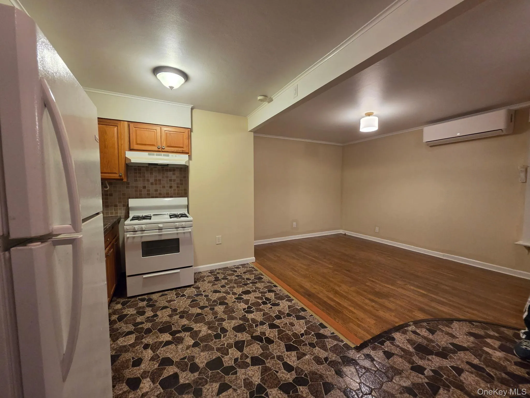 58-55 197 Street, New York, NY, 3 Bedrooms Bedrooms, 5 Rooms Rooms,1 BathroomBathrooms,Residential Lease,For Rent,Street,0,1058362 58-55 197 Street, New York, NY, 3 Bedrooms Bedrooms, 5 Rooms Rooms,1 BathroomBathrooms,Residential Lease,For Rent,Street,0,1058362
