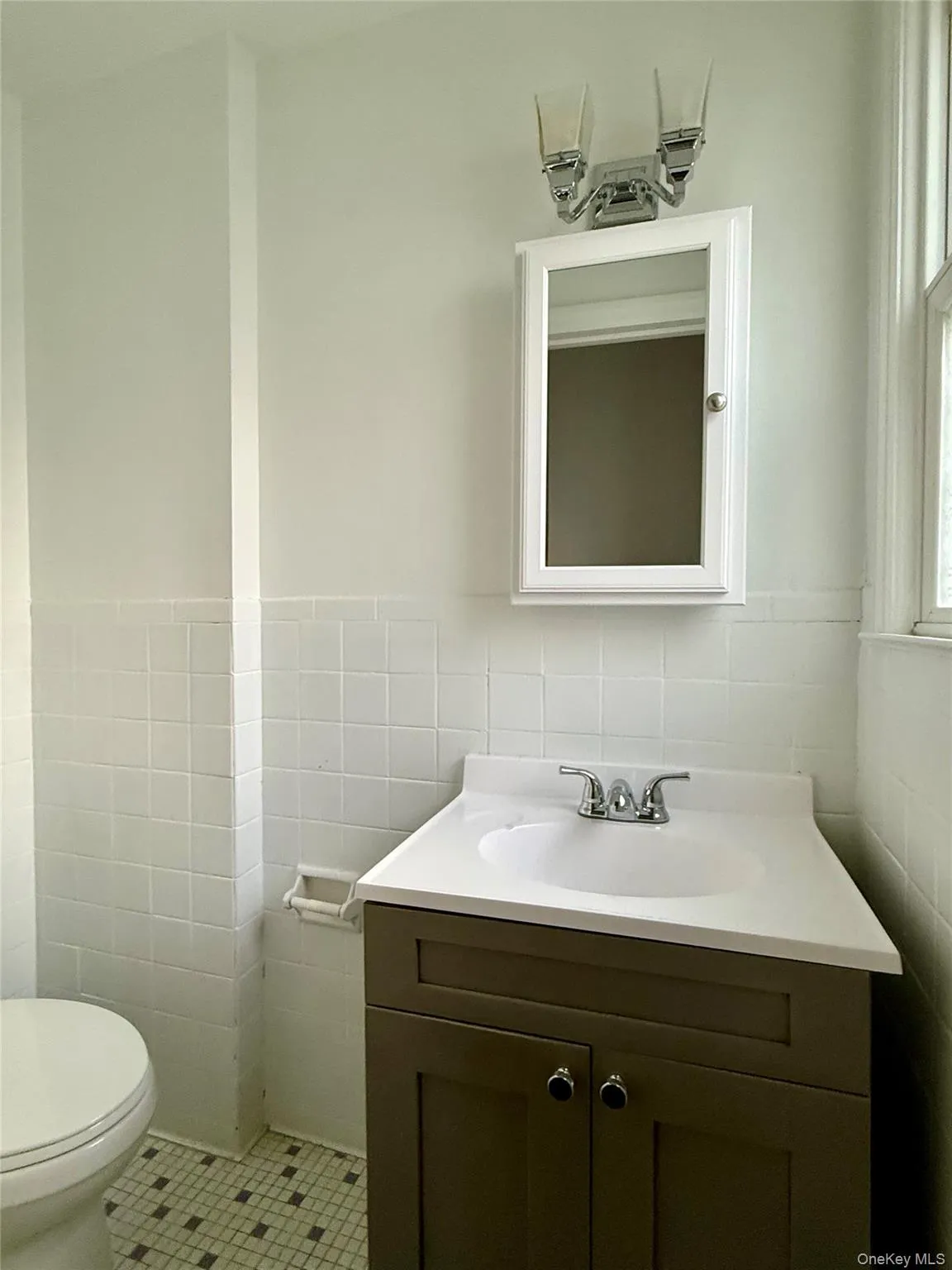 201 Edgewood Avenue, Yonkers, NY, 3 Bedrooms Bedrooms, 5 Rooms Rooms,1 BathroomBathrooms,Residential Lease,For Rent,Edgewood,0,1058370 201 Edgewood Avenue, Yonkers, NY, 3 Bedrooms Bedrooms, 5 Rooms Rooms,1 BathroomBathrooms,Residential Lease,For Rent,Edgewood,0,1058370