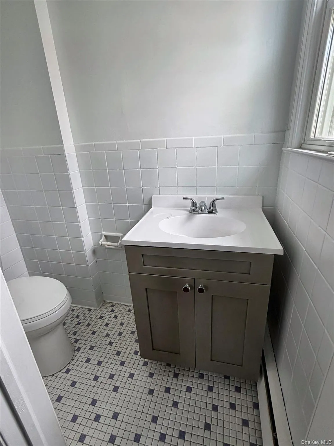 201 Edgewood Avenue, Yonkers, NY, 3 Bedroom Bedrooms, 5 Room Rooms,1 BathroomBathrooms,Residential Lease,For Rent,Edgewood,0,1058370 201 Edgewood Avenue, Yonkers, NY, 3 Bedroom Bedrooms, 5 Room Rooms,1 BathroomBathrooms,Residential Lease,For Rent,Edgewood,0,1058370