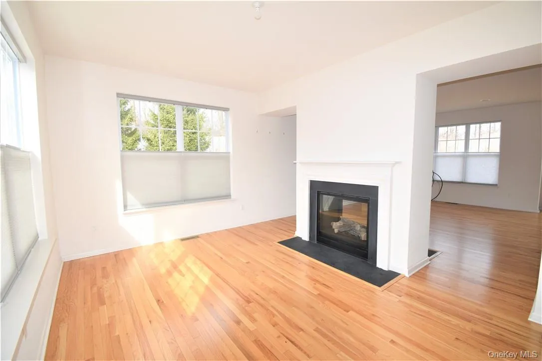 4 High Ridge Lane, Wallkill, NY, 3 Bedroom Bedrooms, 7 Room Rooms,2 BathroomBathrooms,Residential Lease,For Rent,High Ridge,0,1058378 4 High Ridge Lane, Wallkill, NY, 3 Bedroom Bedrooms, 7 Room Rooms,2 BathroomBathrooms,Residential Lease,For Rent,High Ridge,0,1058378