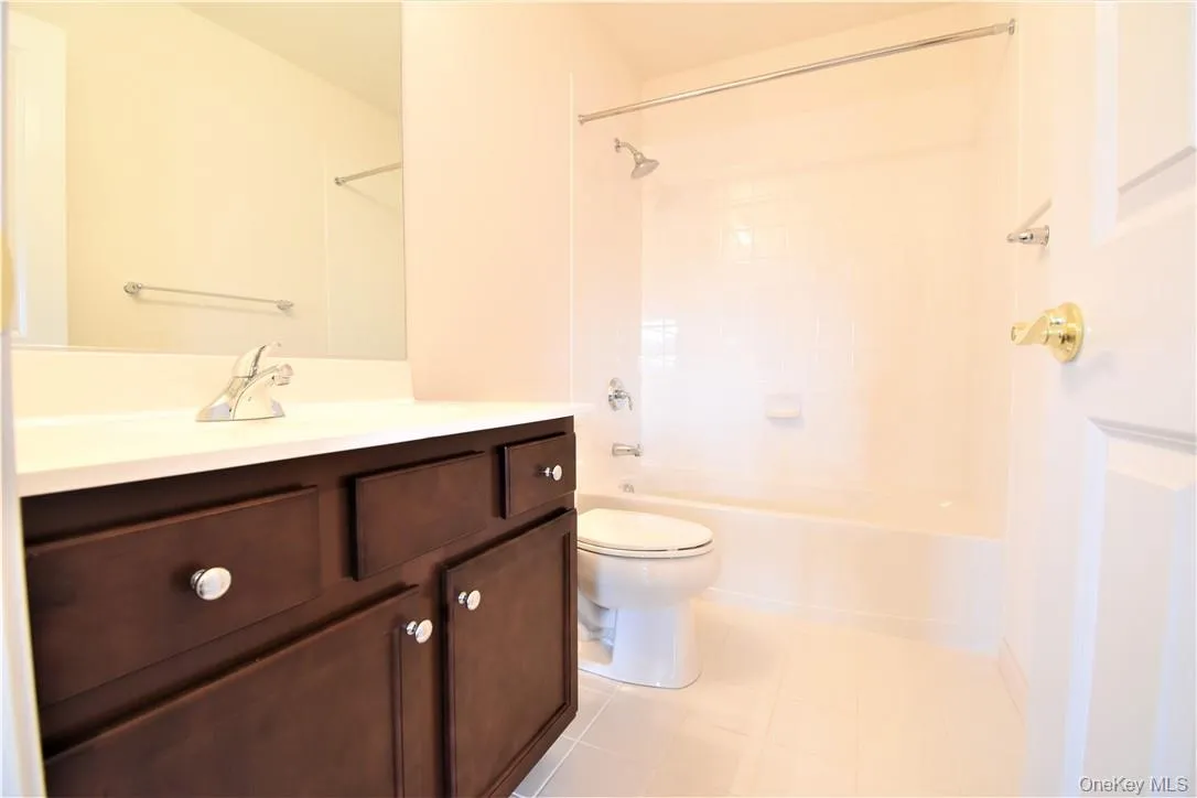 4 High Ridge Lane, Wallkill, NY, 3 Bedroom Bedrooms, 7 Room Rooms,2 BathroomBathrooms,Residential Lease,For Rent,High Ridge,0,1058378 4 High Ridge Lane, Wallkill, NY, 3 Bedroom Bedrooms, 7 Room Rooms,2 BathroomBathrooms,Residential Lease,For Rent,High Ridge,0,1058378