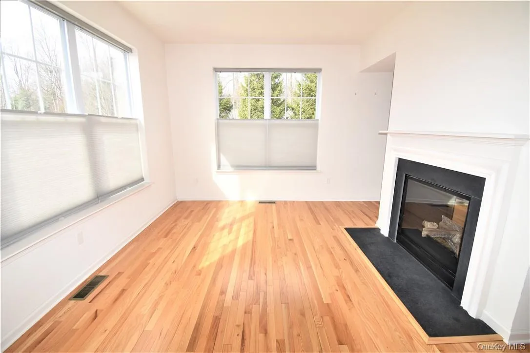 4 High Ridge Lane, Wallkill, NY, 3 Bedroom Bedrooms, 7 Room Rooms,2 BathroomBathrooms,Residential Lease,For Rent,High Ridge,0,1058378 4 High Ridge Lane, Wallkill, NY, 3 Bedroom Bedrooms, 7 Room Rooms,2 BathroomBathrooms,Residential Lease,For Rent,High Ridge,0,1058378