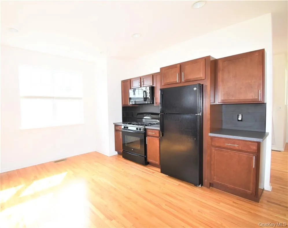 4 High Ridge Lane, Wallkill, NY, 3 Bedroom Bedrooms, 7 Room Rooms,2 BathroomBathrooms,Residential Lease,For Rent,High Ridge,0,1058378 4 High Ridge Lane, Wallkill, NY, 3 Bedroom Bedrooms, 7 Room Rooms,2 BathroomBathrooms,Residential Lease,For Rent,High Ridge,0,1058378