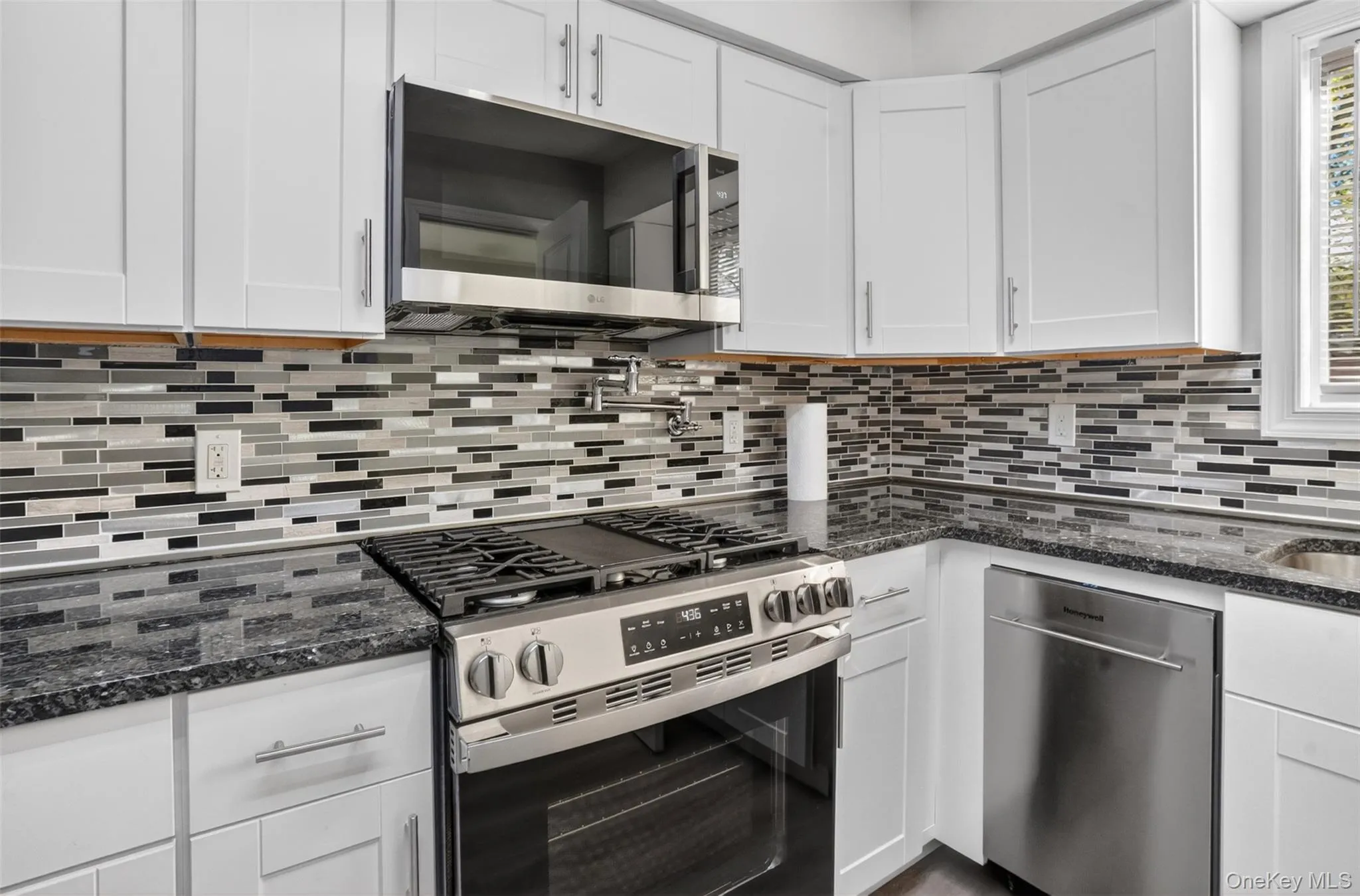 15 Aspen Road, Middletown, NY, 2 Bedrooms Bedrooms, 7 Rooms Rooms,1 BathroomBathrooms,Residential,For Rent,Aspen,0,1058387 15 Aspen Road, Middletown, NY, 2 Bedrooms Bedrooms, 7 Rooms Rooms,1 BathroomBathrooms,Residential,For Rent,Aspen,0,1058387