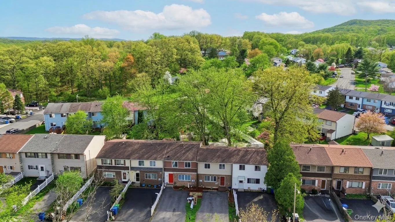 15 Aspen Road, Middletown, NY, 2 Bedrooms Bedrooms, 7 Rooms Rooms,1 BathroomBathrooms,Residential,For Rent,Aspen,0,1058387 15 Aspen Road, Middletown, NY, 2 Bedrooms Bedrooms, 7 Rooms Rooms,1 BathroomBathrooms,Residential,For Rent,Aspen,0,1058387
