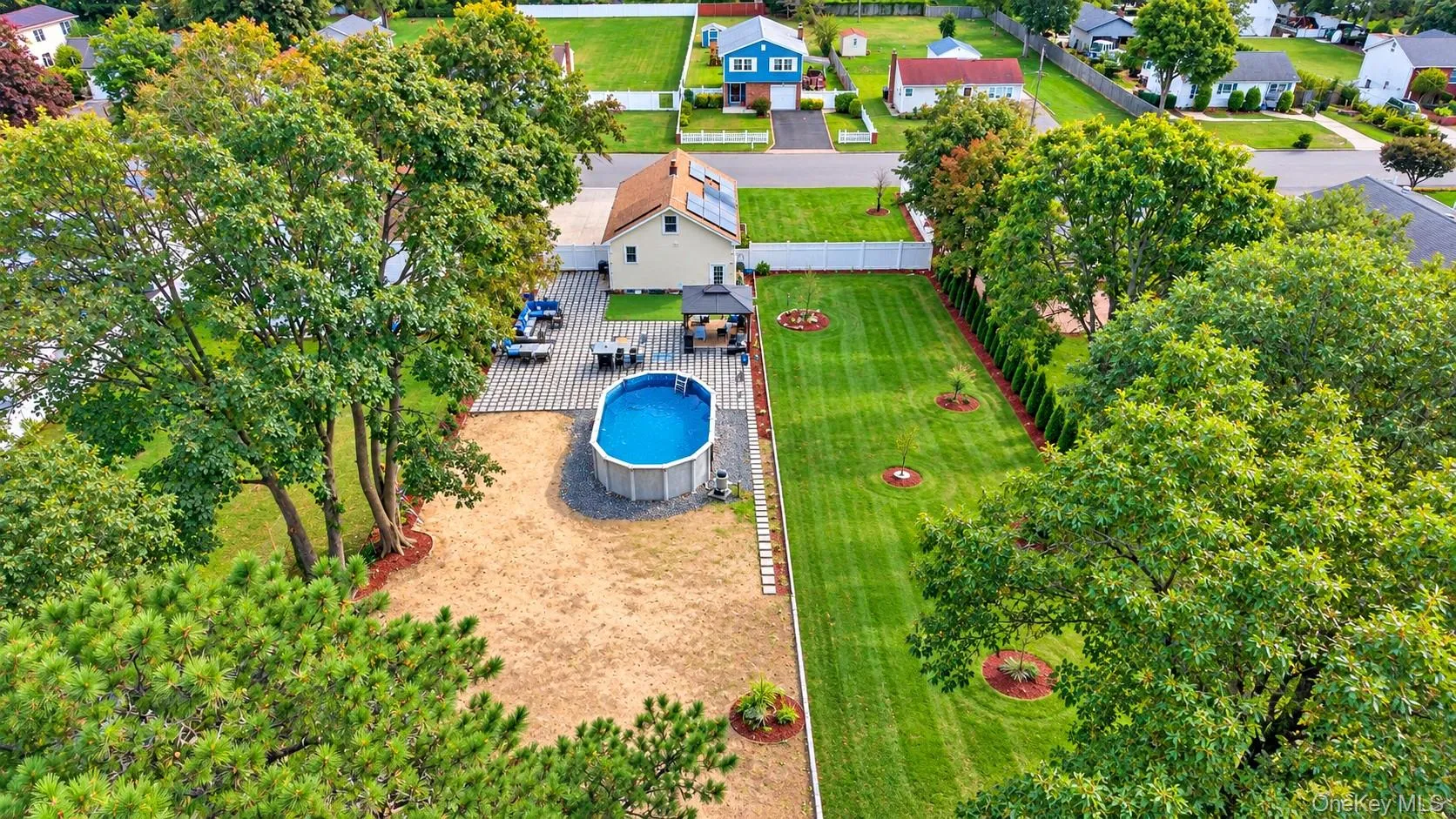 45 Matthews Avenue, West Babylon, NY, 5 Bedrooms Bedrooms, 10 Rooms Rooms,2 BathroomsBathrooms,Residential,For Rent,Matthews,0,1058394 45 Matthews Avenue, West Babylon, NY, 5 Bedrooms Bedrooms, 10 Rooms Rooms,2 BathroomsBathrooms,Residential,For Rent,Matthews,0,1058394