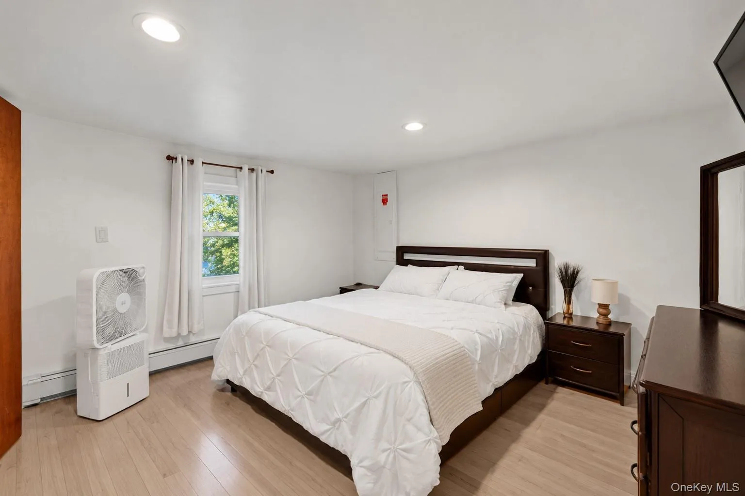 45 Matthews Avenue, West Babylon, NY, 5 Bedrooms Bedrooms, 10 Rooms Rooms,2 BathroomsBathrooms,Residential,For Rent,Matthews,0,1058394 45 Matthews Avenue, West Babylon, NY, 5 Bedrooms Bedrooms, 10 Rooms Rooms,2 BathroomsBathrooms,Residential,For Rent,Matthews,0,1058394