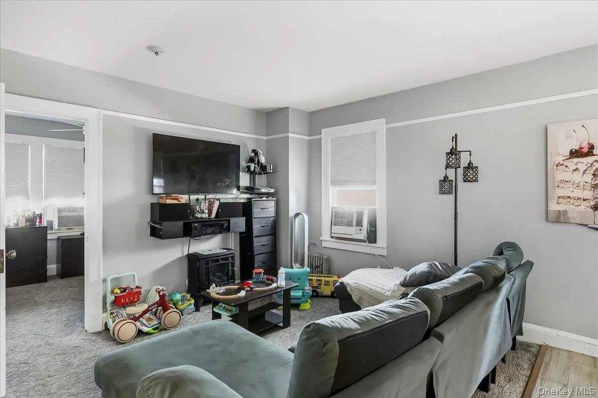 51 Columbia Street, Oyster Bay, NY, 2 Bedrooms Bedrooms, 7 Rooms Rooms,2 BathroomsBathrooms,Residential,For Rent,Columbia,0,1058397 51 Columbia Street, Oyster Bay, NY, 2 Bedrooms Bedrooms, 7 Rooms Rooms,2 BathroomsBathrooms,Residential,For Rent,Columbia,0,1058397
