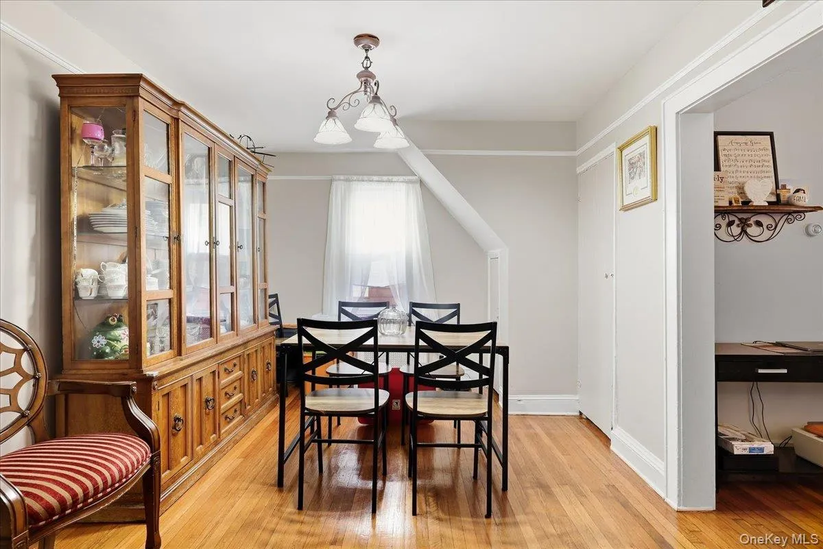 51 Columbia Street, Oyster Bay, NY, 2 Bedrooms Bedrooms, 7 Rooms Rooms,2 BathroomsBathrooms,Residential,For Rent,Columbia,0,1058397 51 Columbia Street, Oyster Bay, NY, 2 Bedrooms Bedrooms, 7 Rooms Rooms,2 BathroomsBathrooms,Residential,For Rent,Columbia,0,1058397