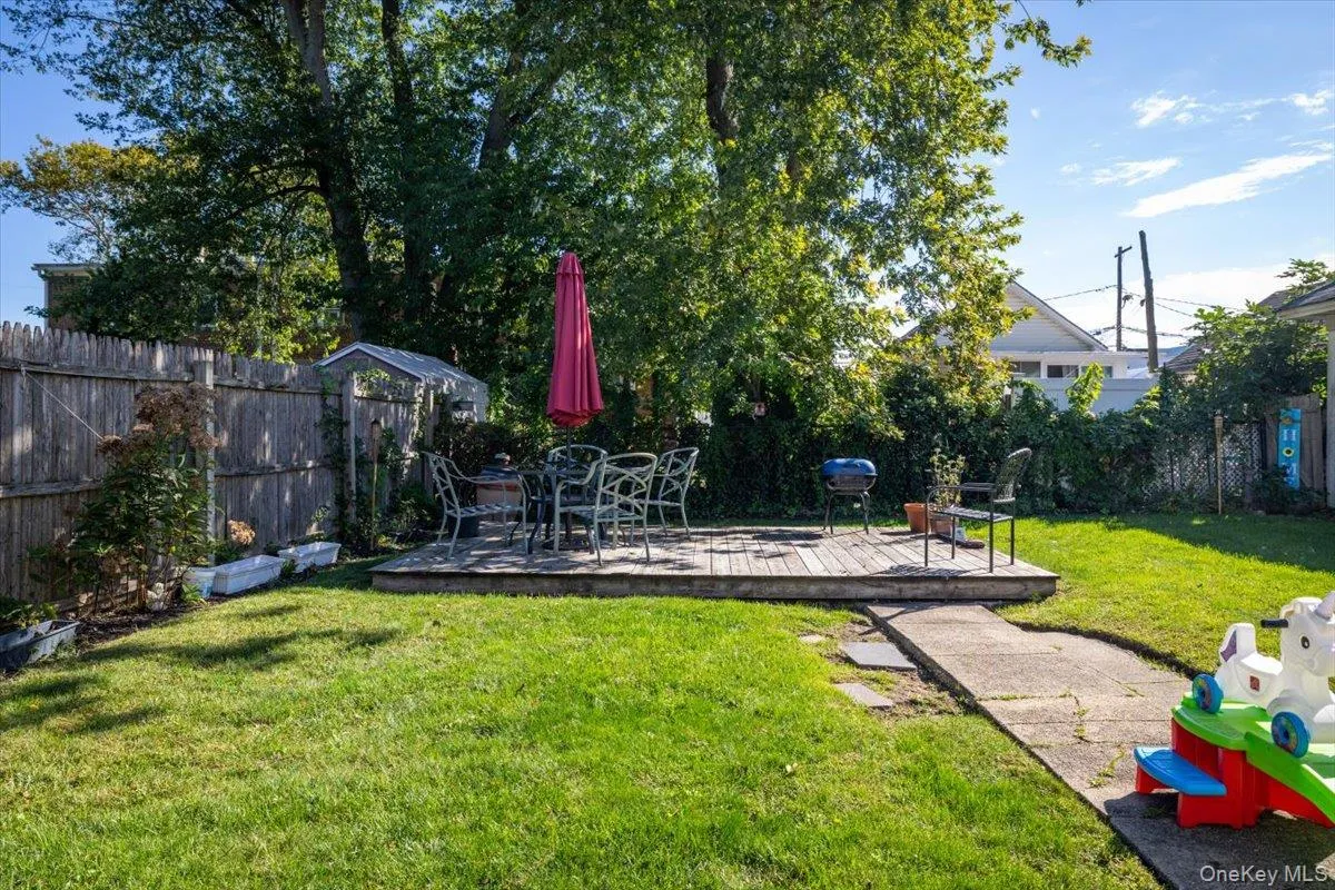 51 Columbia Street, Oyster Bay, NY, 2 Bedrooms Bedrooms, 7 Rooms Rooms,2 BathroomsBathrooms,Residential,For Rent,Columbia,0,1058397 51 Columbia Street, Oyster Bay, NY, 2 Bedrooms Bedrooms, 7 Rooms Rooms,2 BathroomsBathrooms,Residential,For Rent,Columbia,0,1058397