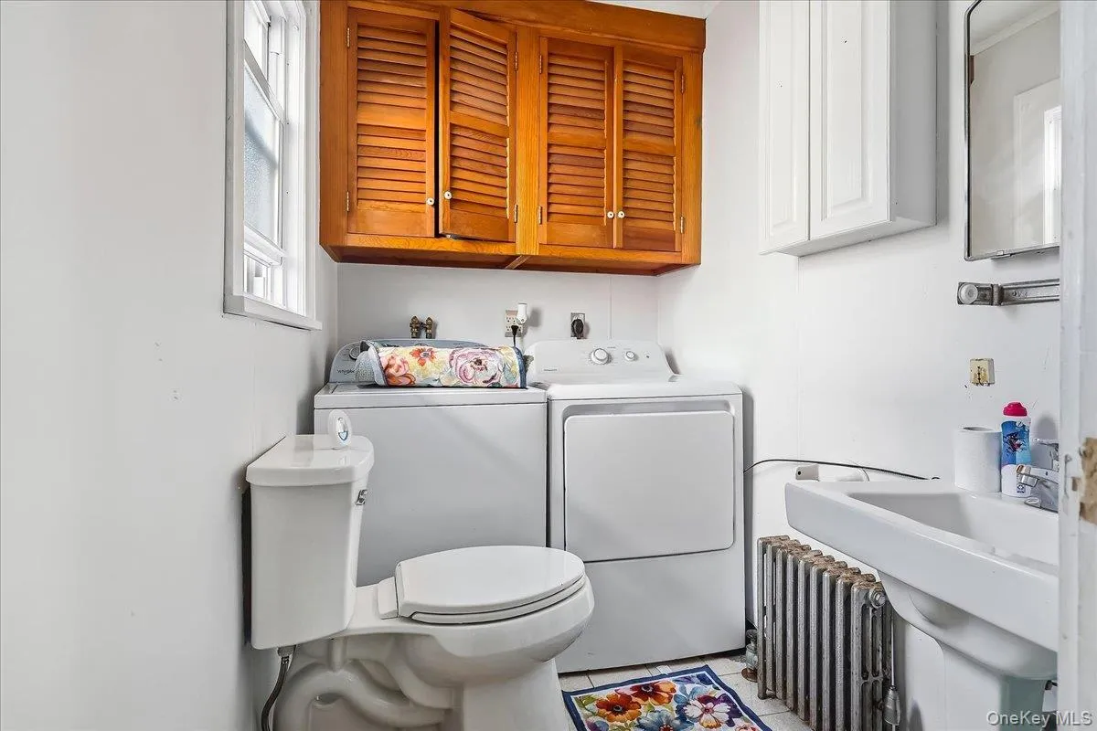 55 Columbia Street, Oyster Bay, NY, 3 Bedrooms Bedrooms, 6 Rooms Rooms,1 BathroomBathrooms,Residential,For Rent,Columbia,0,1058400 55 Columbia Street, Oyster Bay, NY, 3 Bedrooms Bedrooms, 6 Rooms Rooms,1 BathroomBathrooms,Residential,For Rent,Columbia,0,1058400