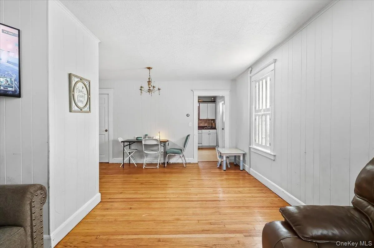 55 Columbia Street, Oyster Bay, NY, 3 Bedrooms Bedrooms, 6 Rooms Rooms,1 BathroomBathrooms,Residential,For Rent,Columbia,0,1058400 55 Columbia Street, Oyster Bay, NY, 3 Bedrooms Bedrooms, 6 Rooms Rooms,1 BathroomBathrooms,Residential,For Rent,Columbia,0,1058400
