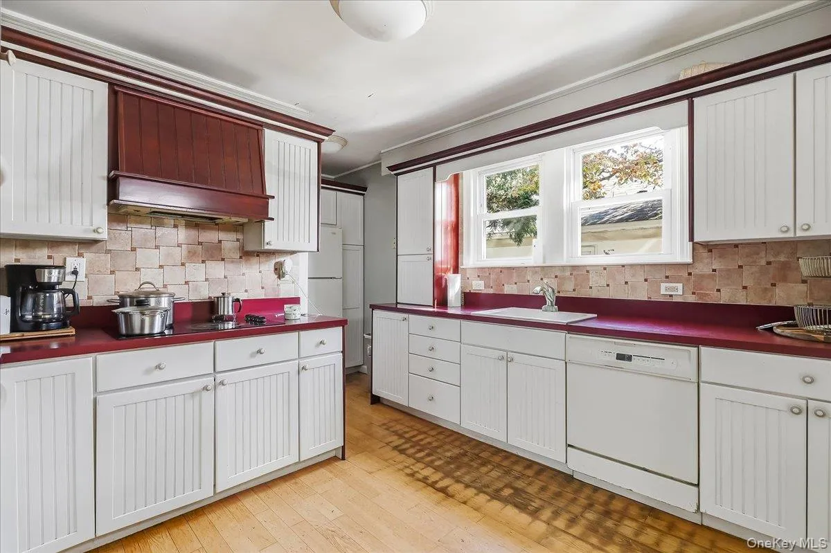 55 Columbia Street, Oyster Bay, NY, 3 Bedrooms Bedrooms, 6 Rooms Rooms,1 BathroomBathrooms,Residential,For Rent,Columbia,0,1058400 55 Columbia Street, Oyster Bay, NY, 3 Bedrooms Bedrooms, 6 Rooms Rooms,1 BathroomBathrooms,Residential,For Rent,Columbia,0,1058400