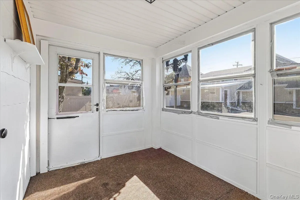 55 Columbia Street, Oyster Bay, NY, 3 Bedrooms Bedrooms, 6 Rooms Rooms,1 BathroomBathrooms,Residential,For Rent,Columbia,0,1058400 55 Columbia Street, Oyster Bay, NY, 3 Bedrooms Bedrooms, 6 Rooms Rooms,1 BathroomBathrooms,Residential,For Rent,Columbia,0,1058400