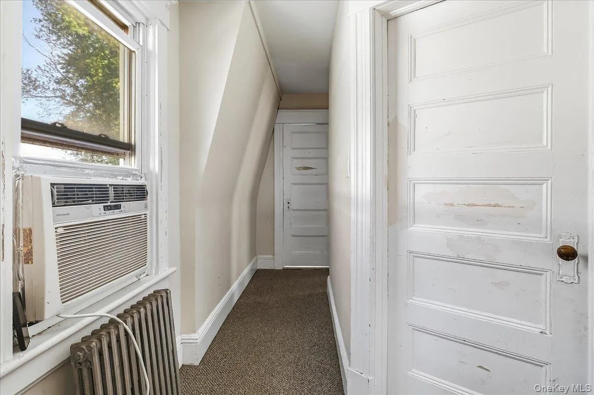 55 Columbia Street, Oyster Bay, NY, 3 Bedrooms Bedrooms, 6 Rooms Rooms,1 BathroomBathrooms,Residential,For Rent,Columbia,0,1058400 55 Columbia Street, Oyster Bay, NY, 3 Bedrooms Bedrooms, 6 Rooms Rooms,1 BathroomBathrooms,Residential,For Rent,Columbia,0,1058400
