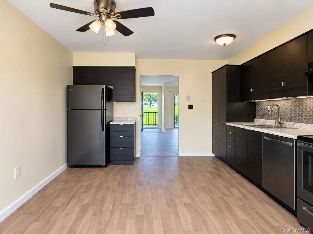 2 Fortune Road, Wallkill, NY, 2 Bedroom Bedrooms, 4 Room Rooms,2 BathroomBathrooms,Residential Lease,For Rent,Fortune,0,1058401 2 Fortune Road, Wallkill, NY, 2 Bedroom Bedrooms, 4 Room Rooms,2 BathroomBathrooms,Residential Lease,For Rent,Fortune,0,1058401