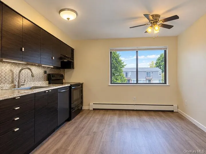2 Fortune Road, Wallkill, NY, 2 Bedroom Bedrooms, 4 Room Rooms,2 BathroomBathrooms,Residential Lease,For Rent,Fortune,0,1058401 2 Fortune Road, Wallkill, NY, 2 Bedroom Bedrooms, 4 Room Rooms,2 BathroomBathrooms,Residential Lease,For Rent,Fortune,0,1058401