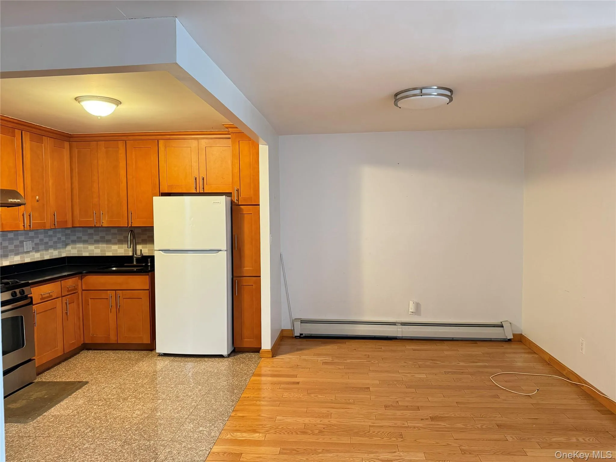 13425 59th Avenue, New York, NY, 3 Bedroom Bedrooms, 6 Room Rooms,1 BathroomBathrooms,Residential Lease,For Rent,59th,0,1058403 13425 59th Avenue, New York, NY, 3 Bedroom Bedrooms, 6 Room Rooms,1 BathroomBathrooms,Residential Lease,For Rent,59th,0,1058403