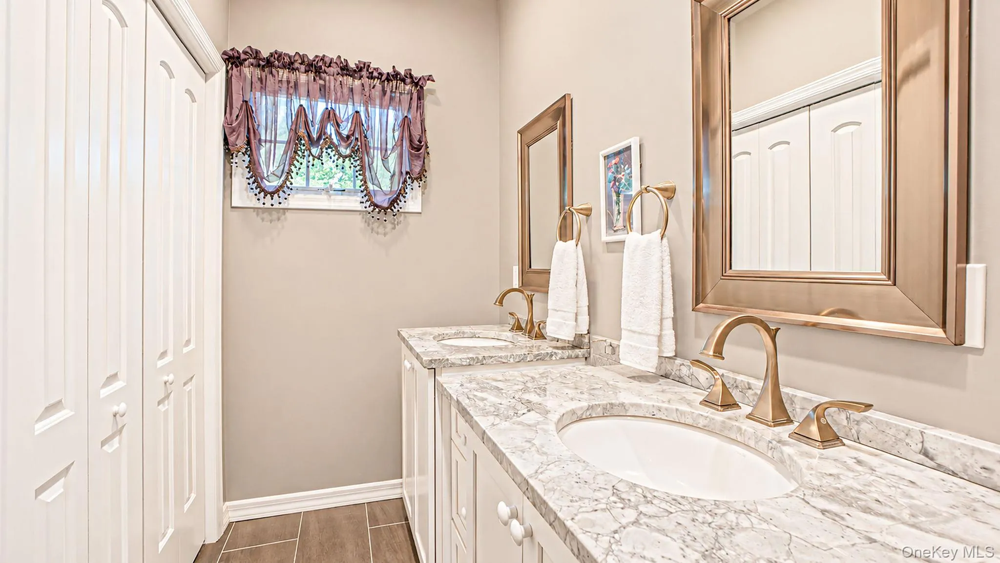 11 Valentine Road, Brookhaven, NY, 4 Bedrooms Bedrooms, 9 Rooms Rooms,4 BathroomsBathrooms,Residential,For Rent,Valentine,0,1058404 11 Valentine Road, Brookhaven, NY, 4 Bedrooms Bedrooms, 9 Rooms Rooms,4 BathroomsBathrooms,Residential,For Rent,Valentine,0,1058404